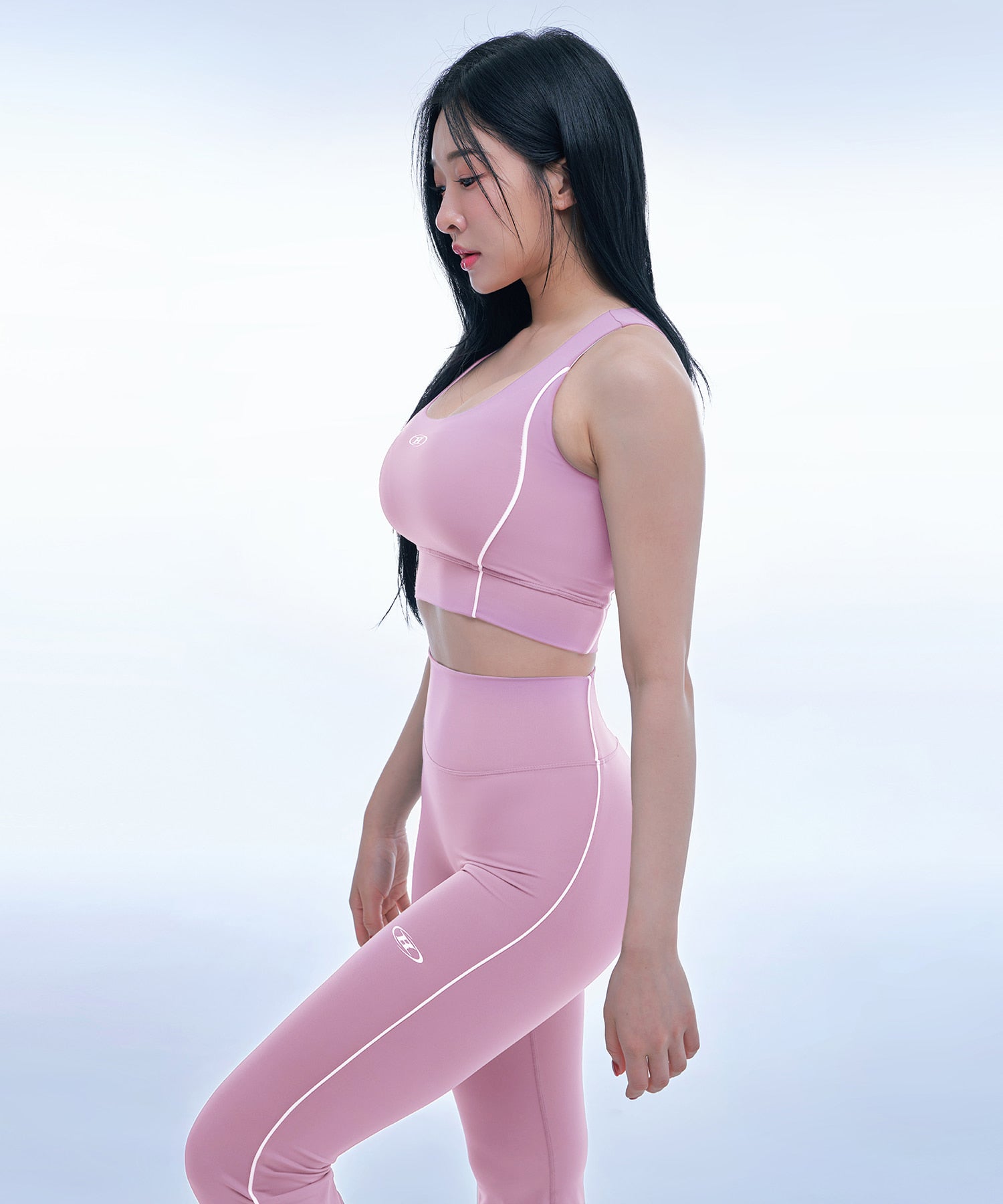 韓国限定】W SYMBOL B PIPING BOOTS CUT LEGGINGS [PINK] – BORNTOWIN