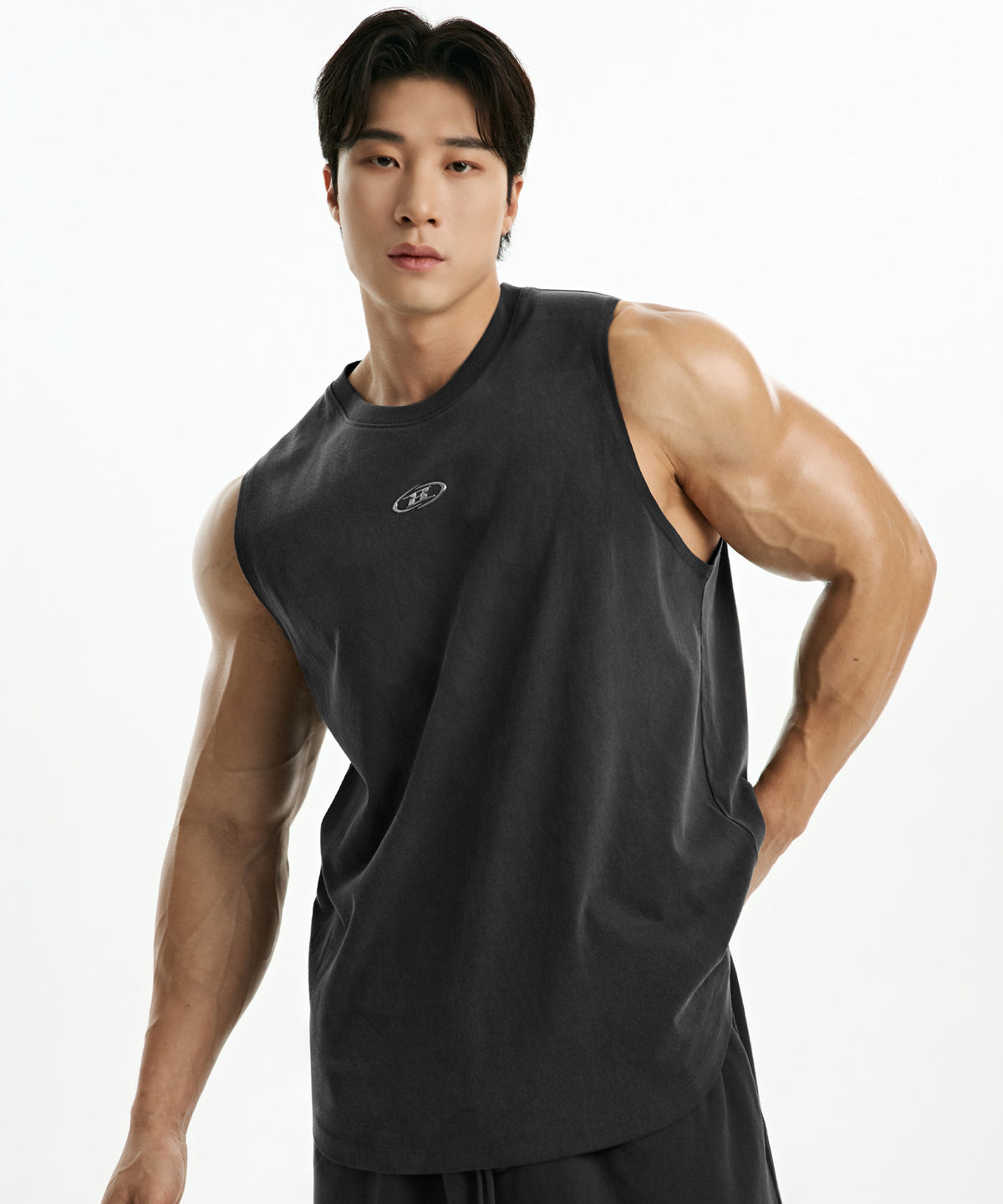 【韓国限定】SILVER B COMFORT FIT SLEEVELESS [CHARCOAL]
