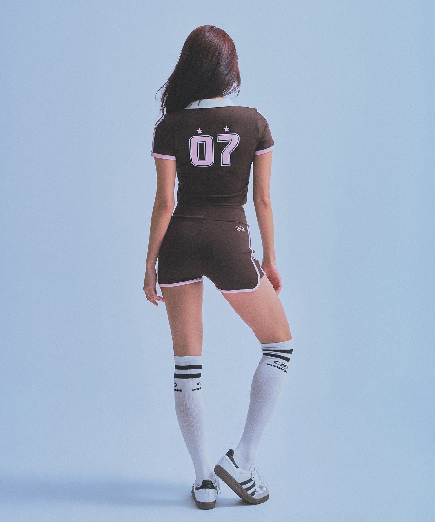 【5/9 release】W BRNTW FOOTBALL CROP T-SHIRTS [BROWN]