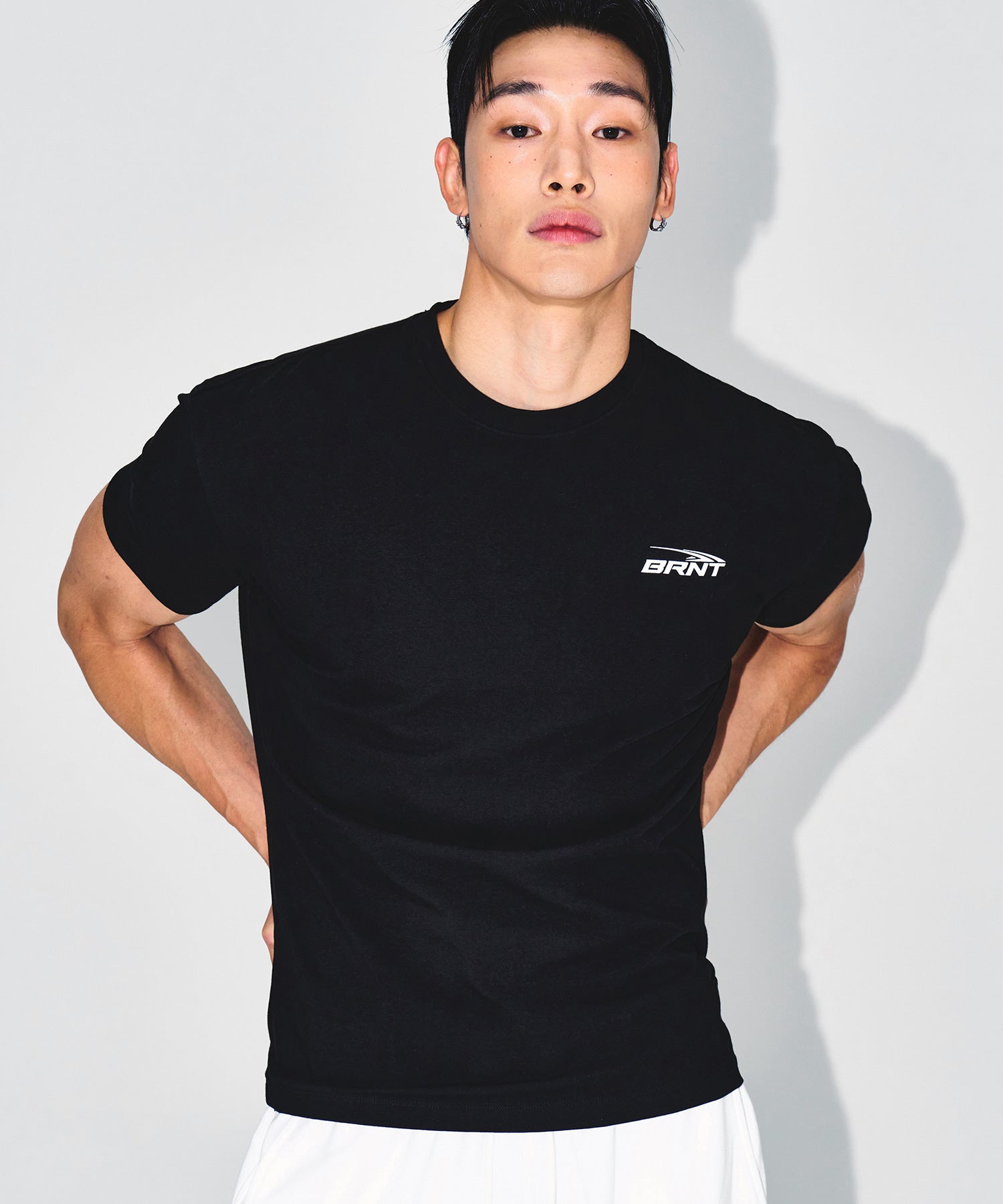 【予約販売：ご注文より1～3週間後に発送予定】BRNT BACK LOGO MUSCLE FIT T-SHIRTS [BLACK]