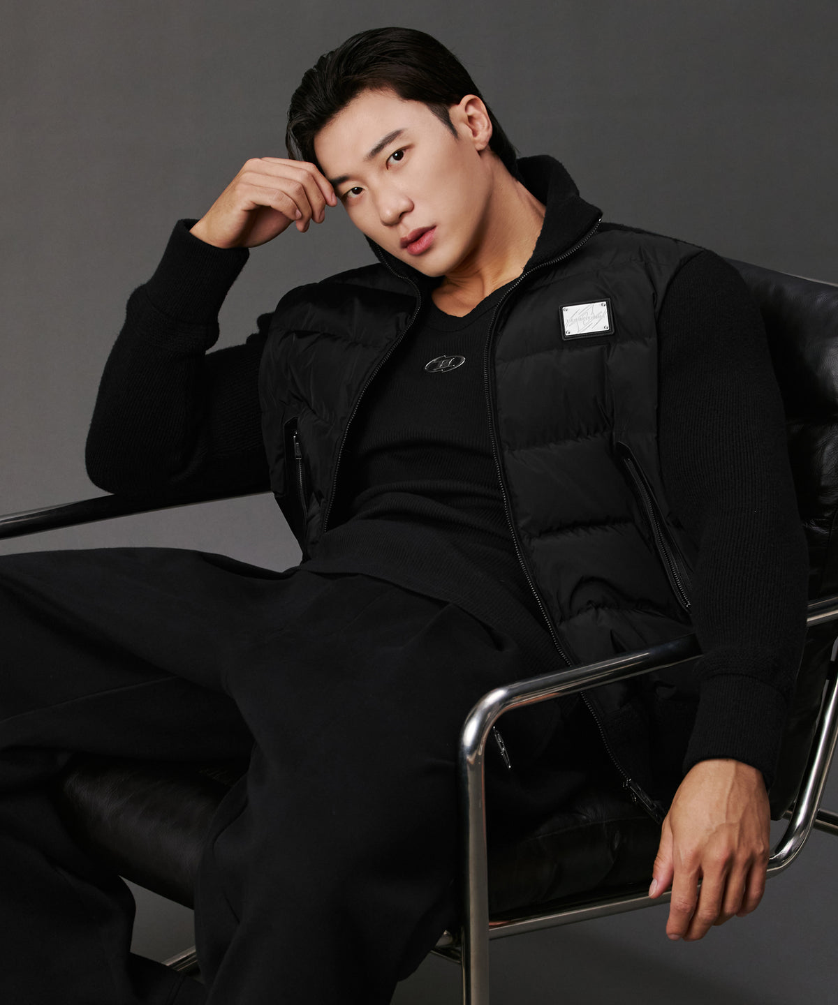【韓国限定】 SQUARE LOGO HYBRID DOWN KNIT JACKET [BLACK]