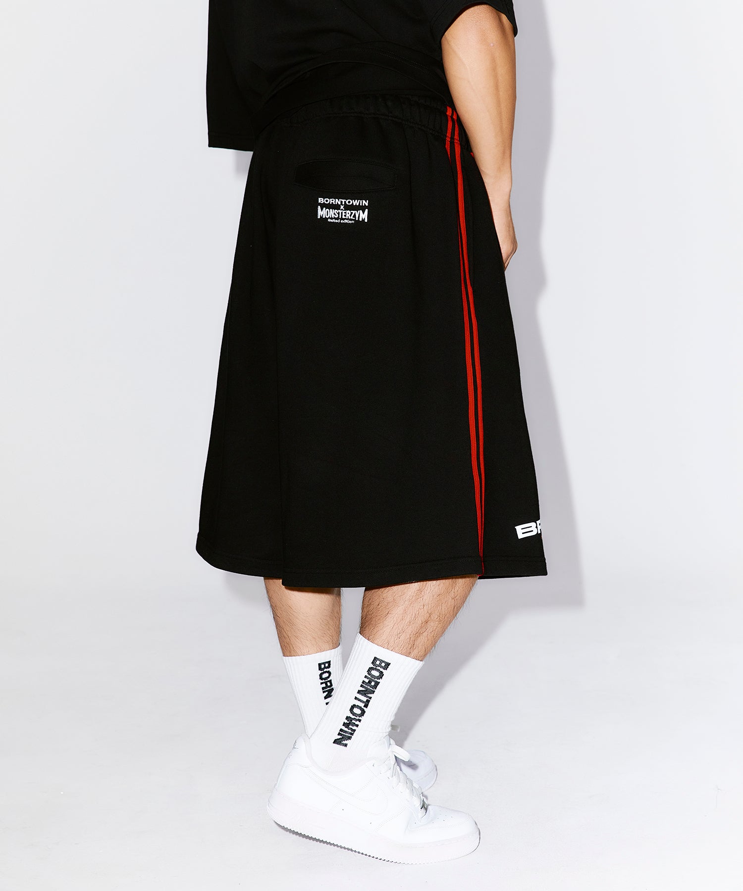 【予約販売：ご注文より1～3週間後に発送予定】MONSTERZYM BERMUDA PANTS [BLACK]