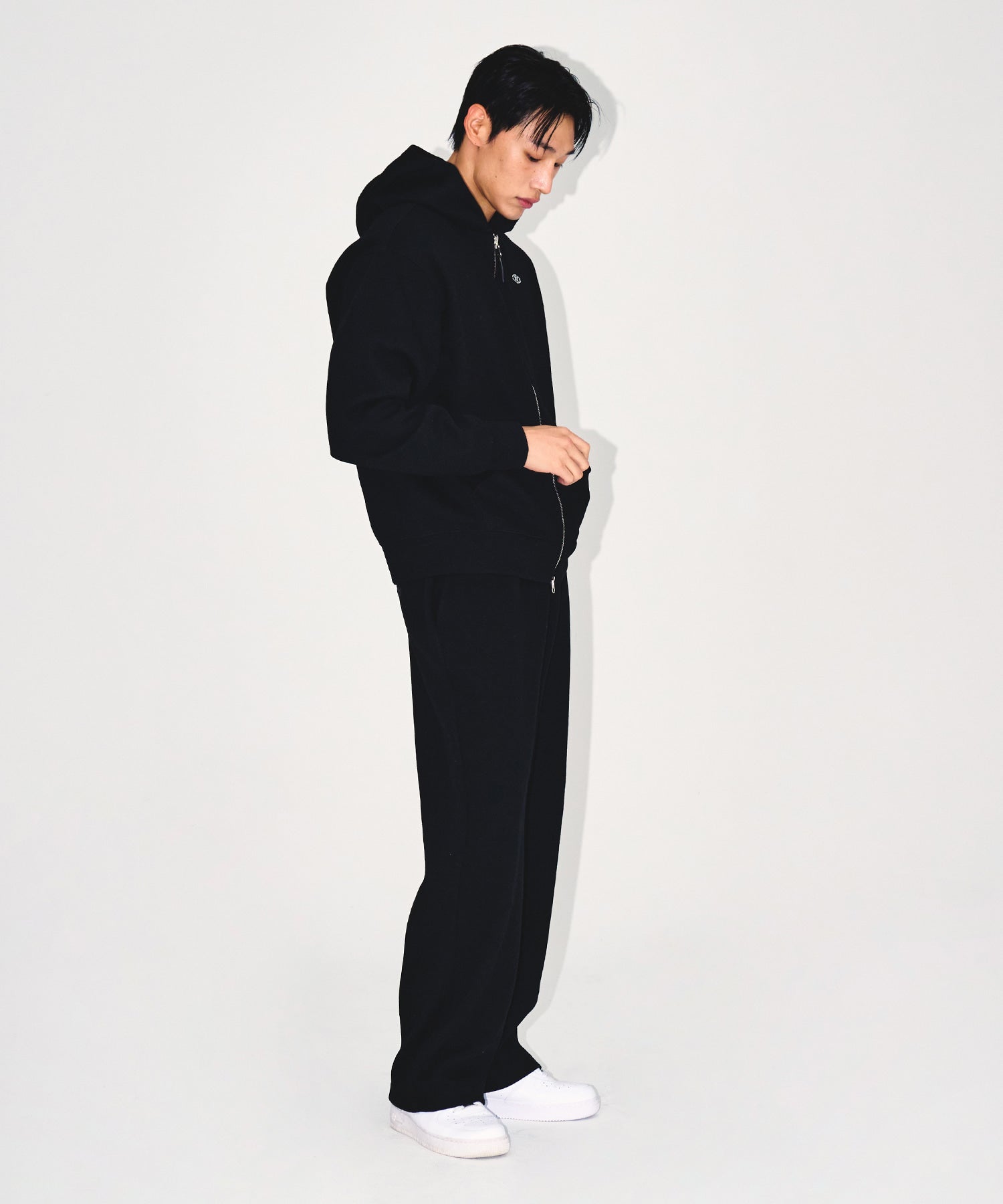 【予約販売：ご注文より1～3週間後に発送予定】KNIT LIKE WIDE PANTS [BLACK]