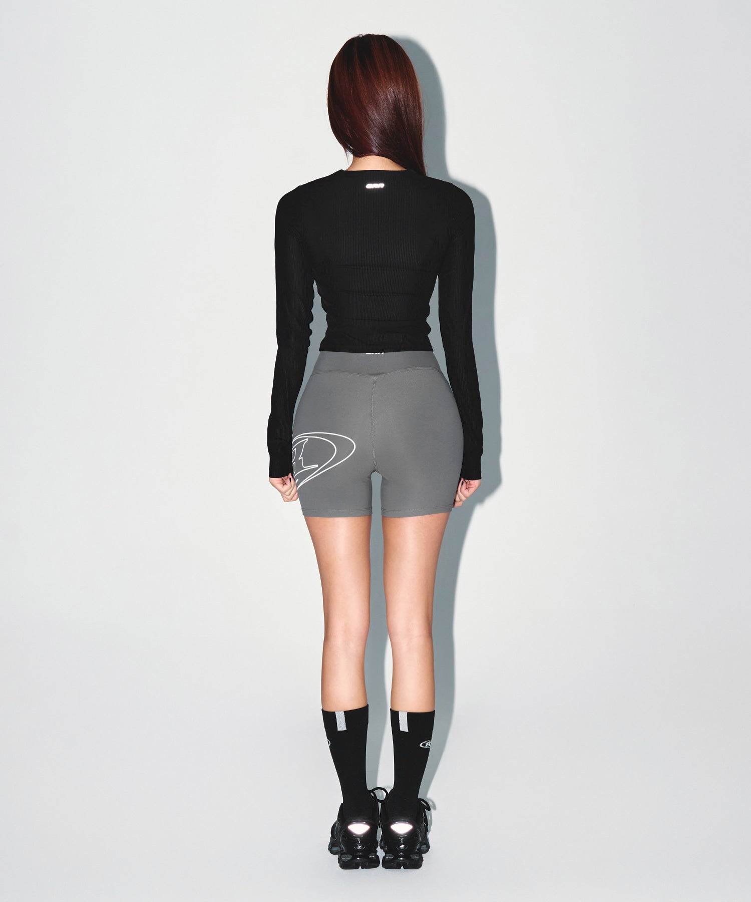 【予約販売：ご注文より1～3週間後に発送予定】W FITNESS RIBBED LONG SLEEVE [BLACK]