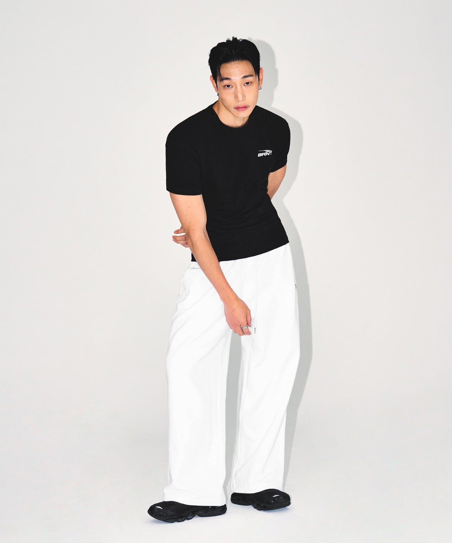 【予約販売：ご注文より1～3週間後に発送予定】BRNT BACK LOGO MUSCLE FIT T-SHIRTS [BLACK]