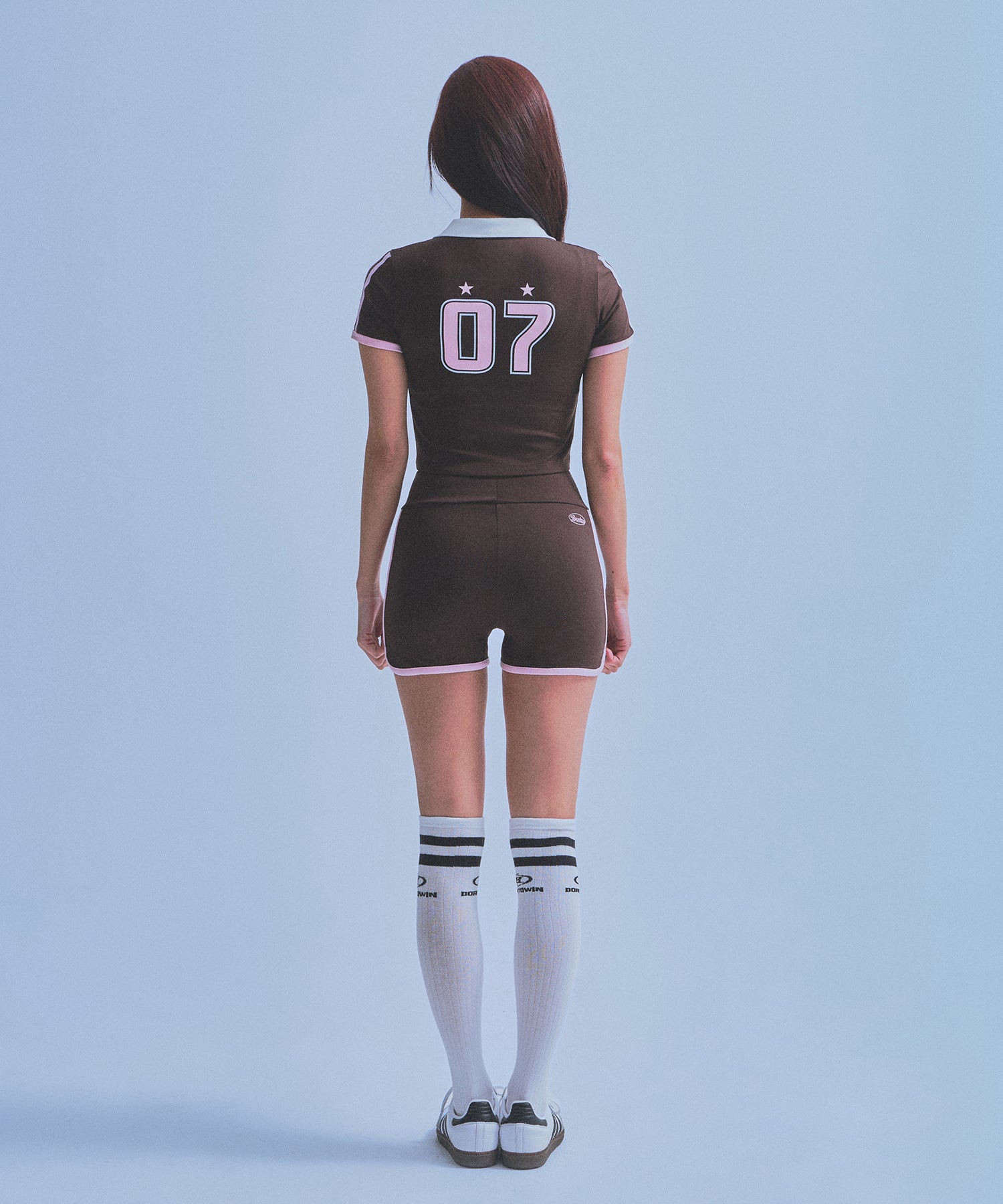 【5/9 release】W BRNTW FOOTBALL CROP T-SHIRTS [BROWN]