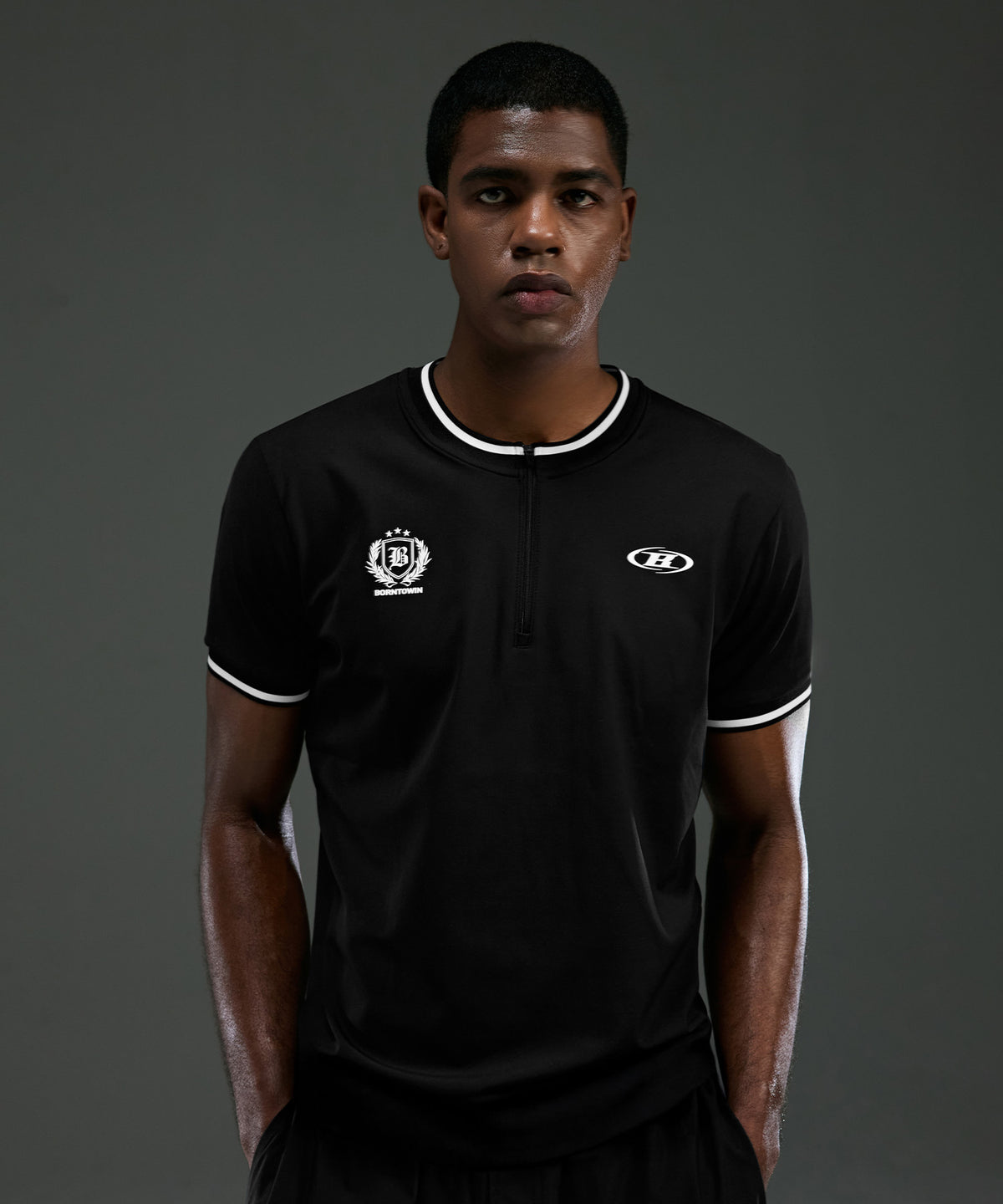 BRN EMBLEM HALF ZIP-UP JERSEY [BLACK]