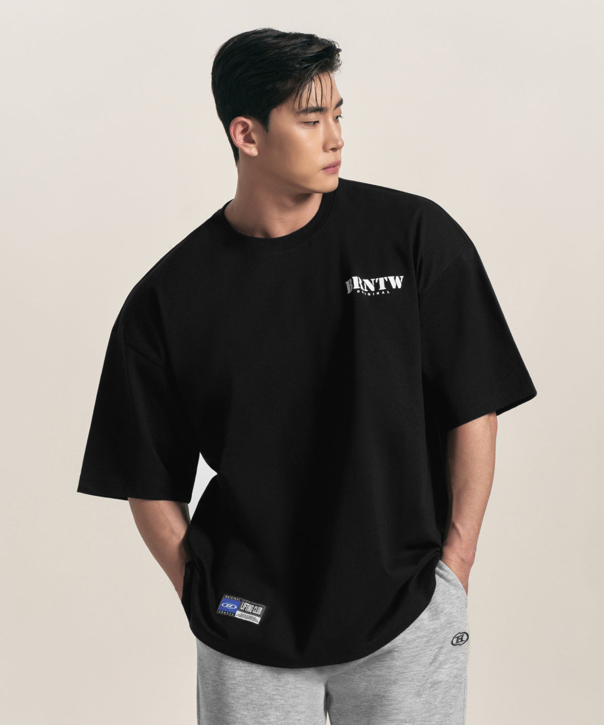 BRNTW LOGO T-SHIRTS [BLACK]