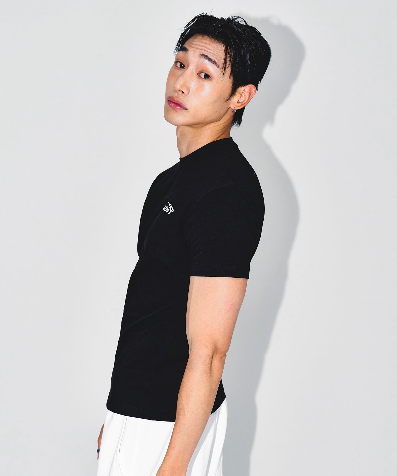 【予約販売：ご注文より1～3週間後に発送予定】BRNT BACK LOGO MUSCLE FIT T-SHIRTS [BLACK]