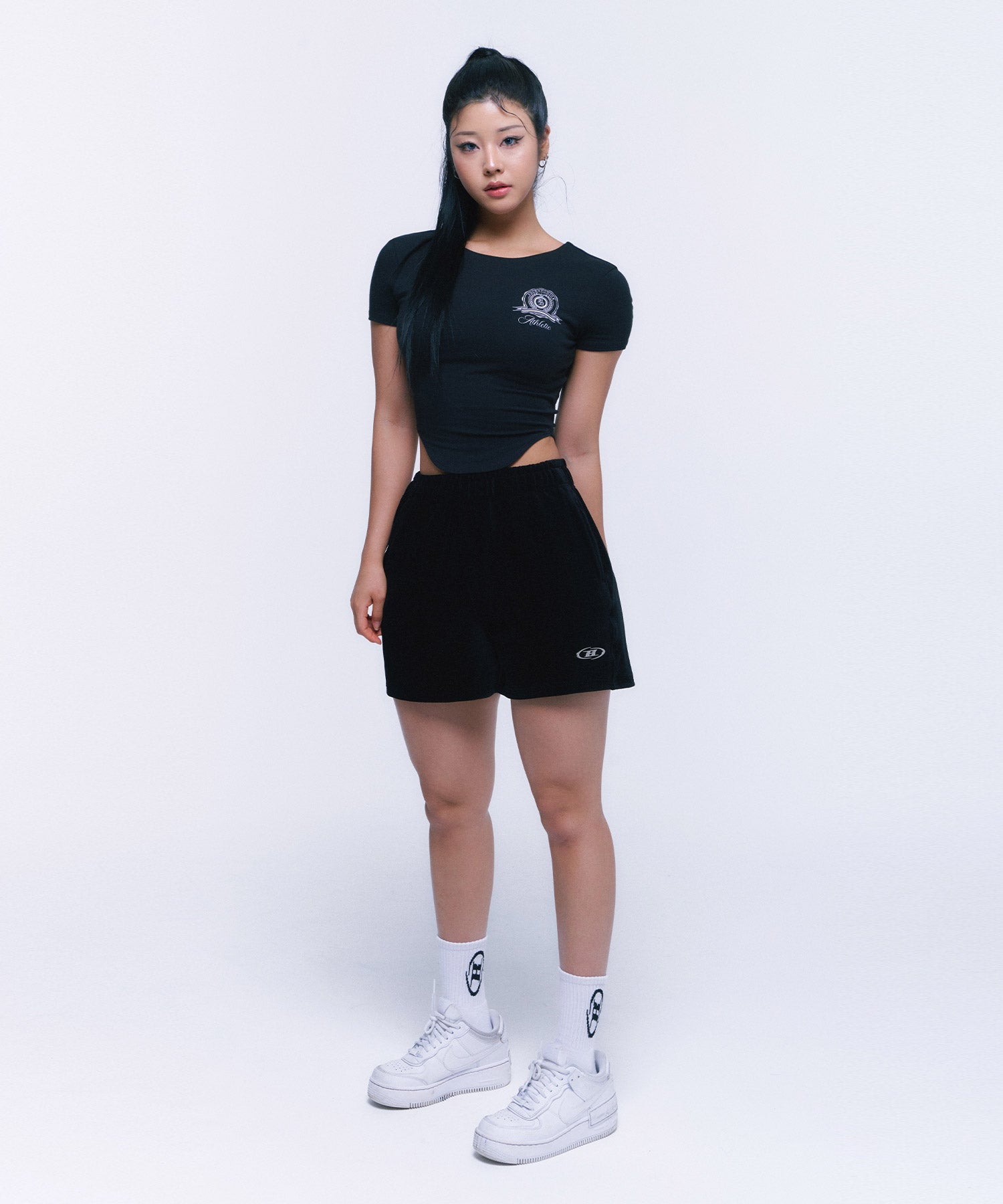 BACKLESS CROP T-SHIRTS [BLACK]