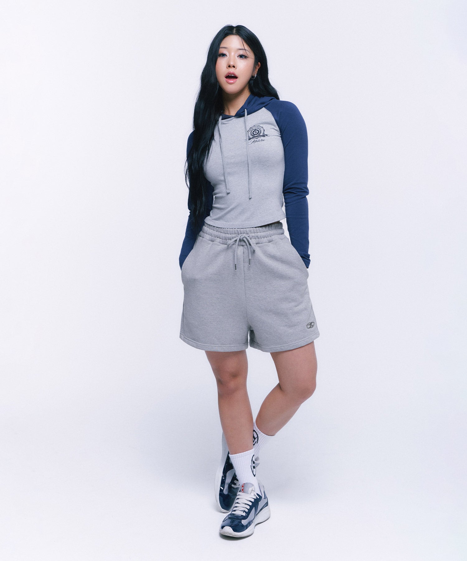 ATHLETIC EMBLEM SLIM HOODIE [MELANGE GREY]