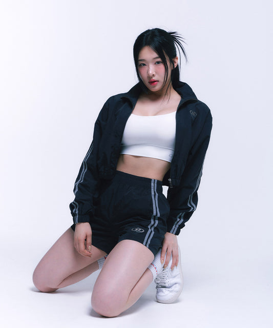 REFLECTIVE LINE CROP WIND BREAKER [BLACK]