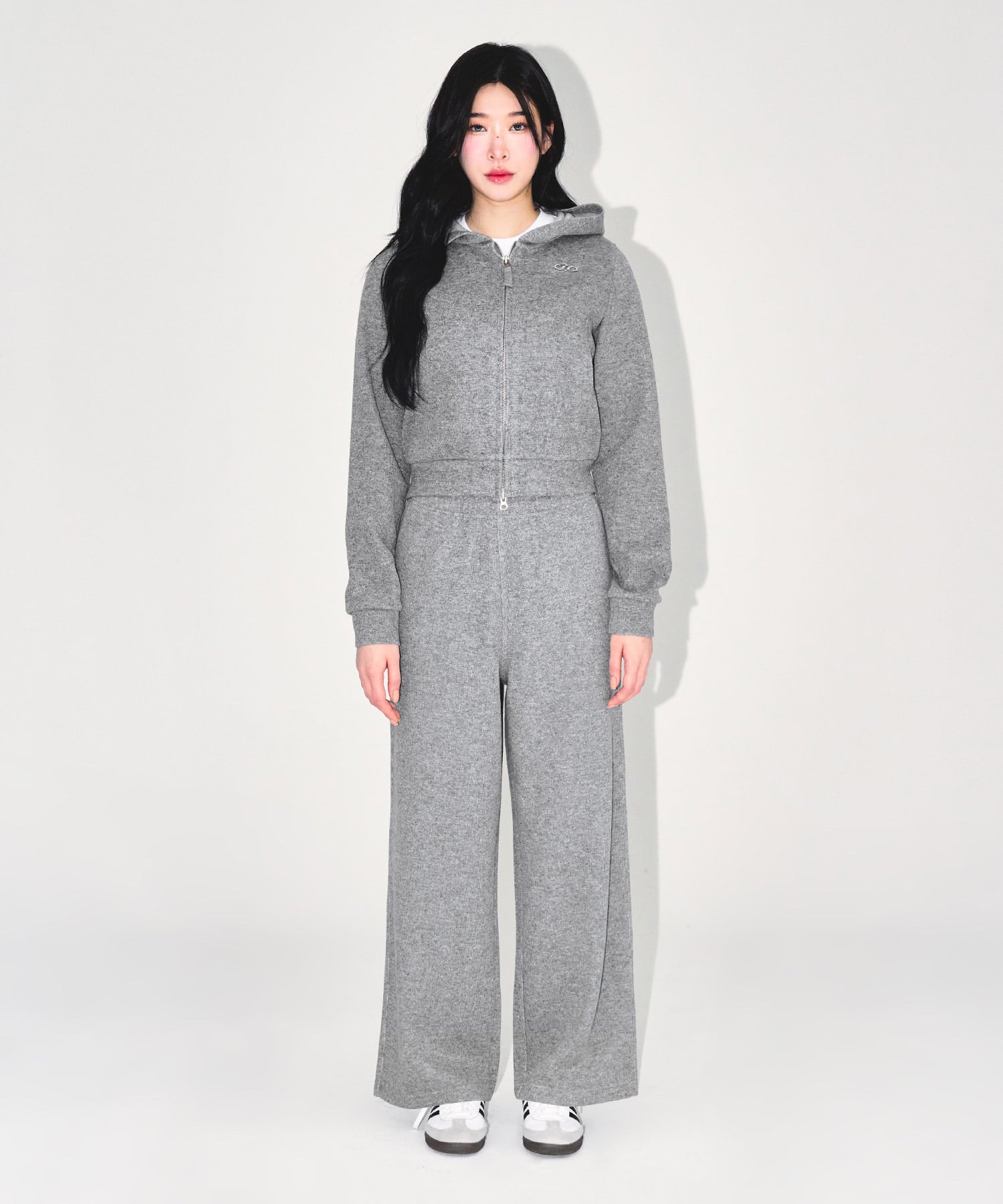 【予約販売：ご注文より1～3週間後に発送予定】W KNIT LIKE SEMI CROP HOODIE ZIP-UP [MELANGE GREY]