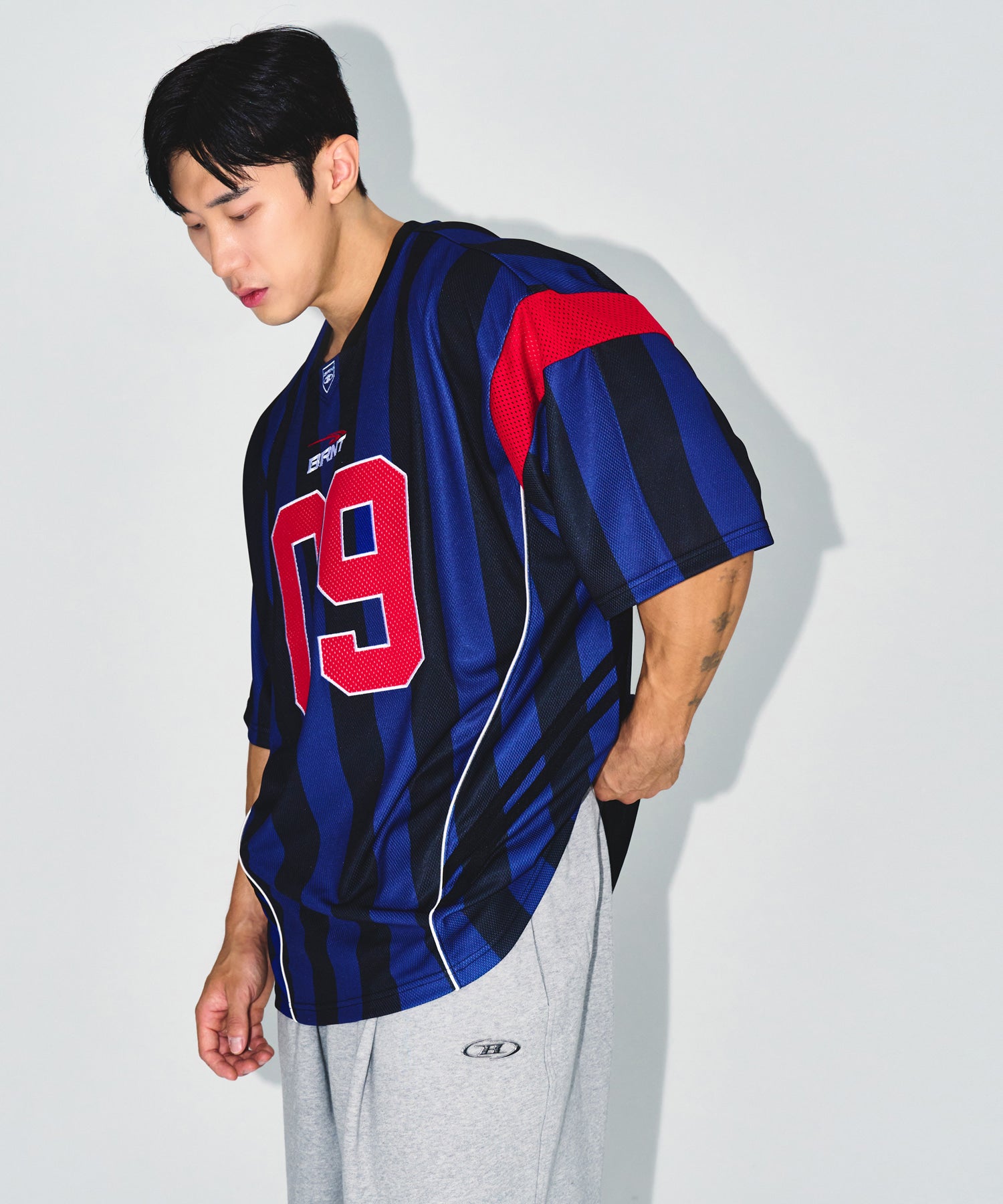 【予約販売：ご注文より1～3週間後に発送予定】09 APPLIQUE RUGBY JERSEY T-SHIRTS [BLUE]