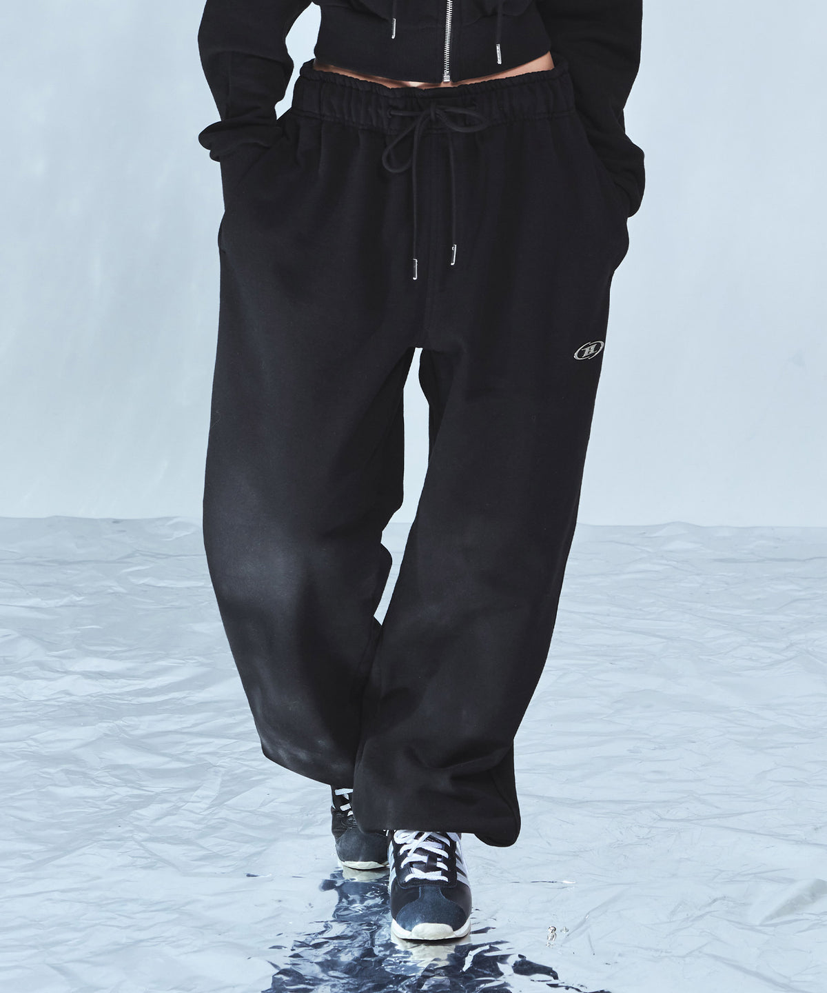 CHROME B JOGGER PANTS [BLACK]