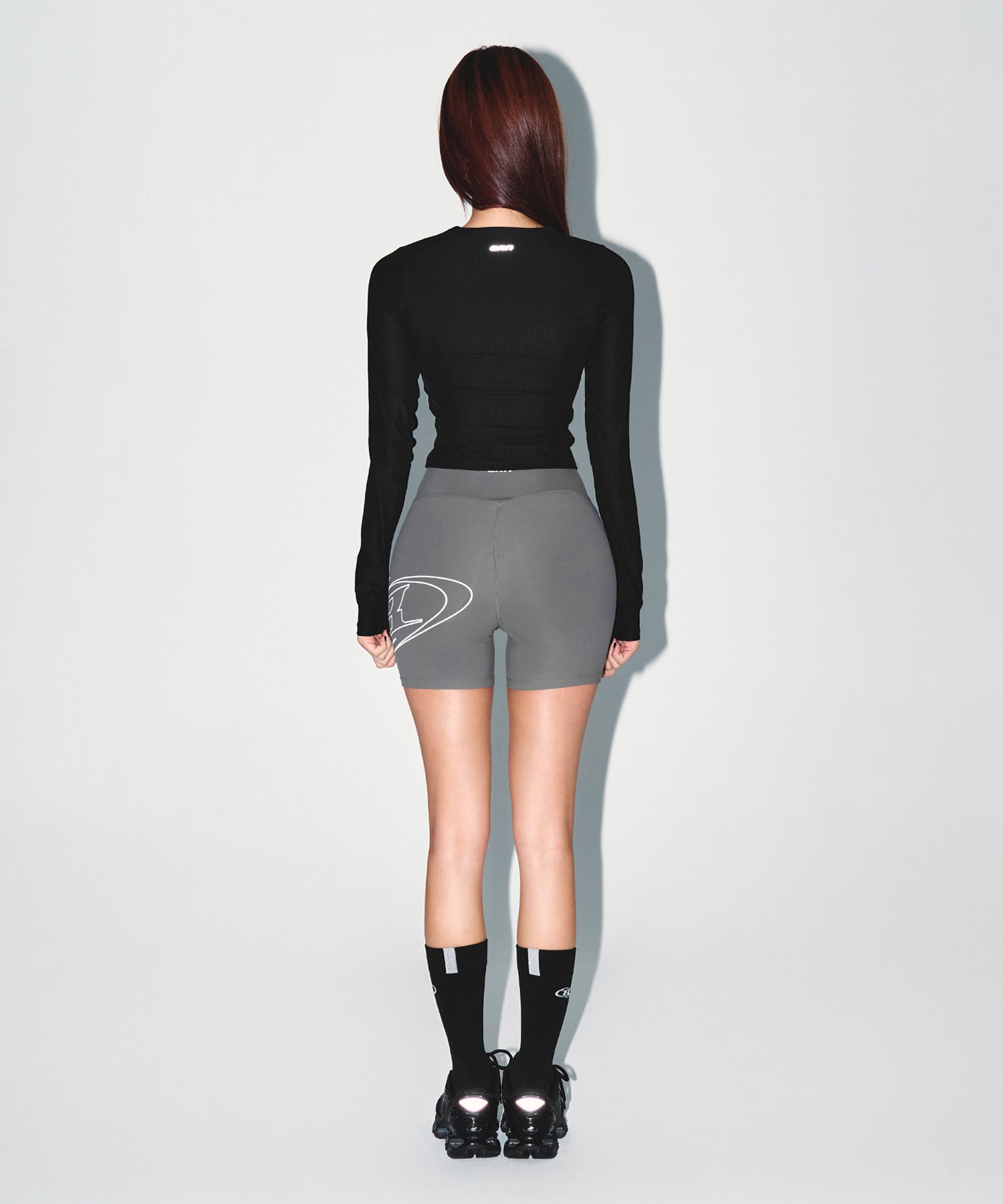 【予約販売：ご注文より1～3週間後に発送予定】W STROKE B 3.5 BIKER SHORTS [CHARCOAL]