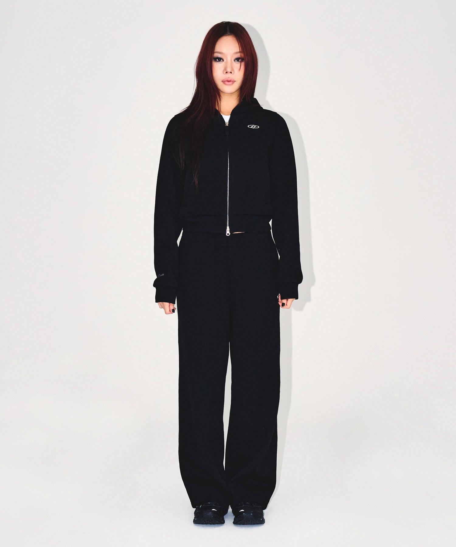 【予約販売：ご注文より1～3週間後に発送予定】W KNIT LIKE SEMI CROP HOODIE ZIP-UP [BLACK]