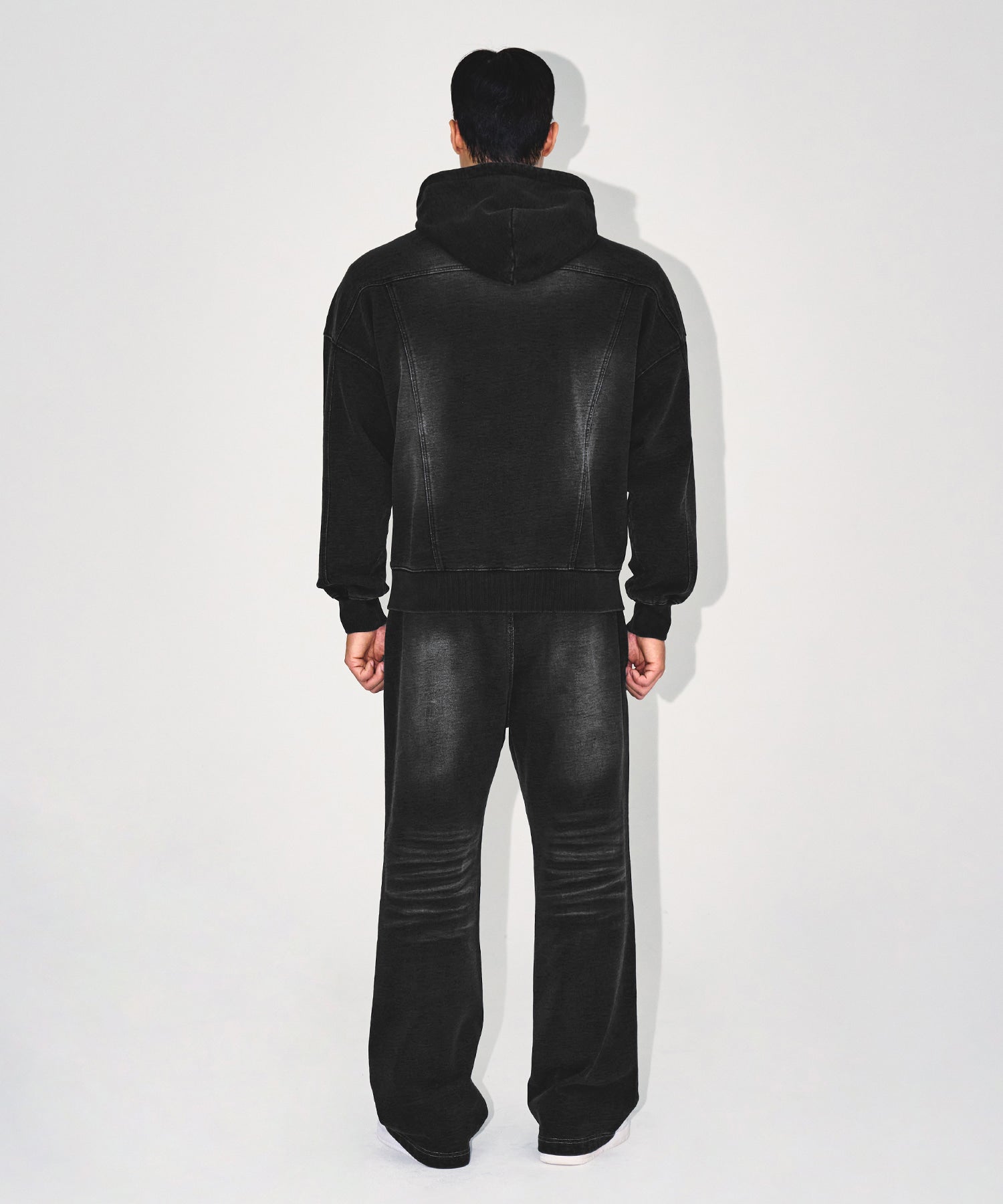 【予約販売：ご注文より1～3週間後に発送予定】DENIM LIKE SWEAT PANTS [BLACK DENIM]