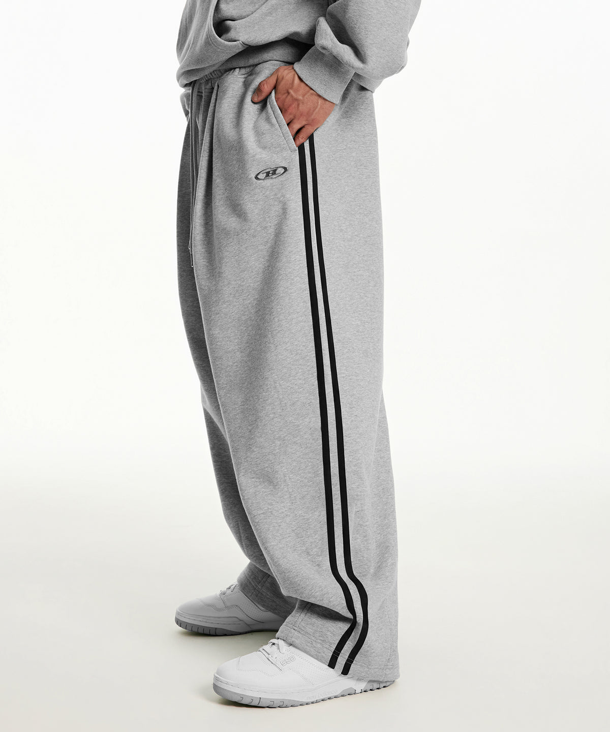 【韓国限定】CHROME B TRACK LINE MAXI WIDE PANTS [MELANGE GREY]