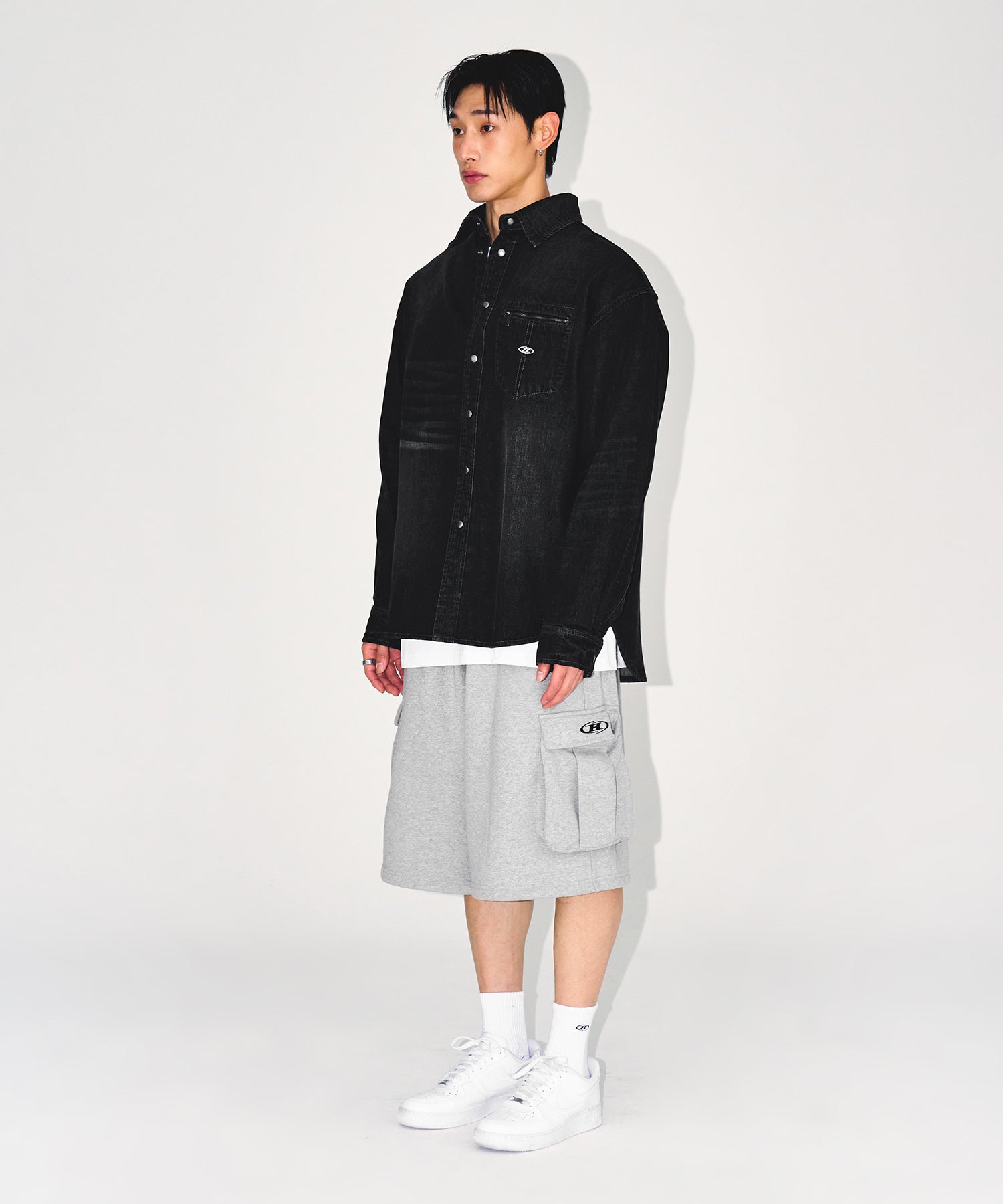 【予約販売：ご注文より1～3週間後に発送予定】WASHED DENIM OVER FIT SHIRTS [BLACK DENIM]