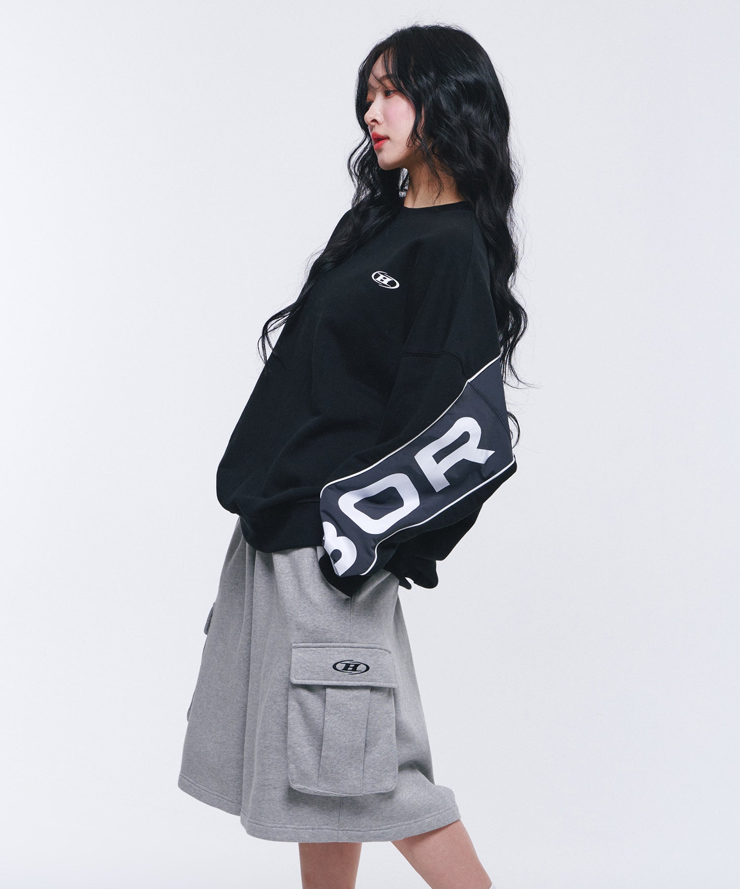 NYLON MIX BOLD SWEATSHIRTS [BLACK]