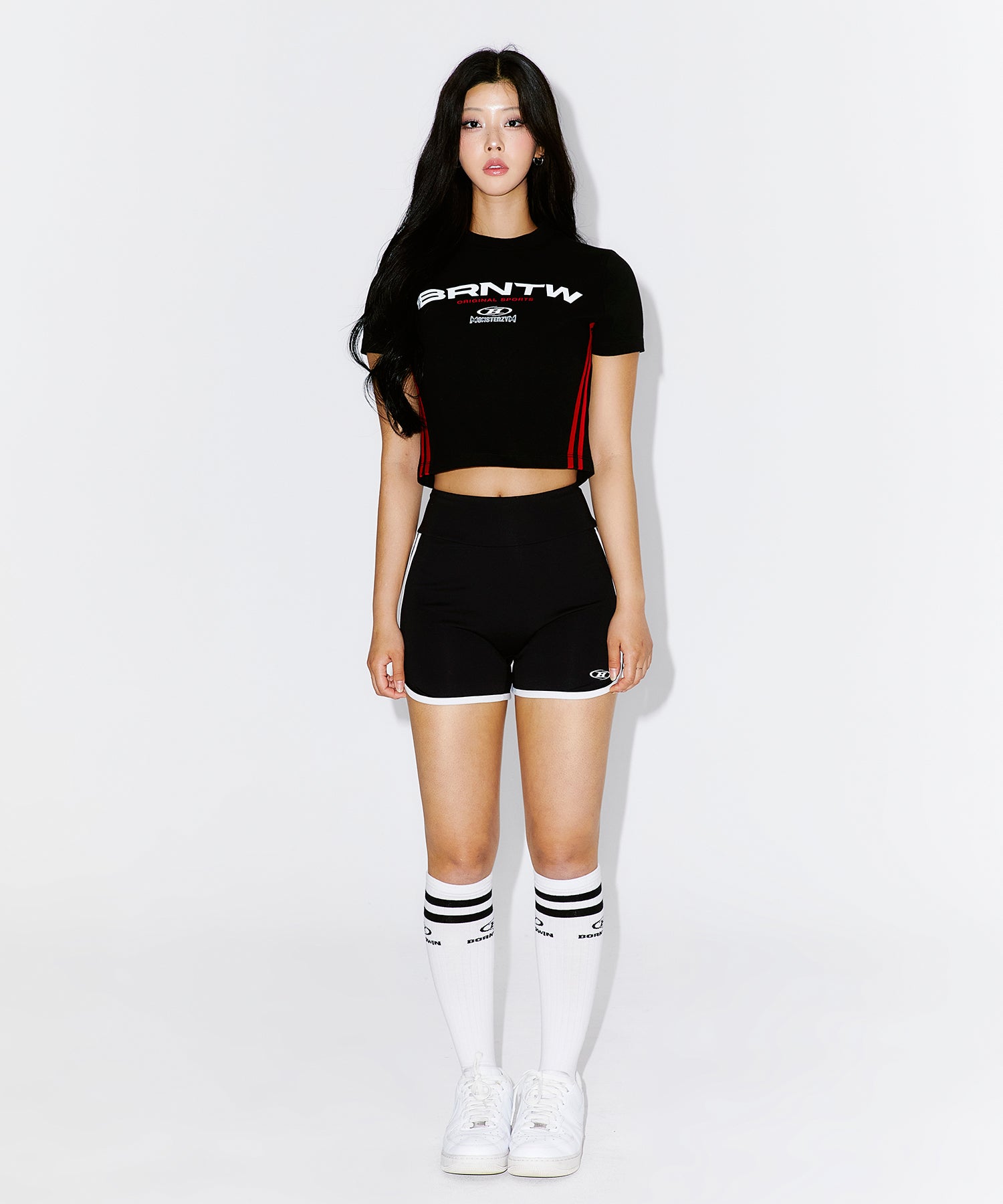 【予約販売：ご注文より1～3週間後に発送予定】MONSTERZYM SEMI CROP T-SHIRTS [BLACK]