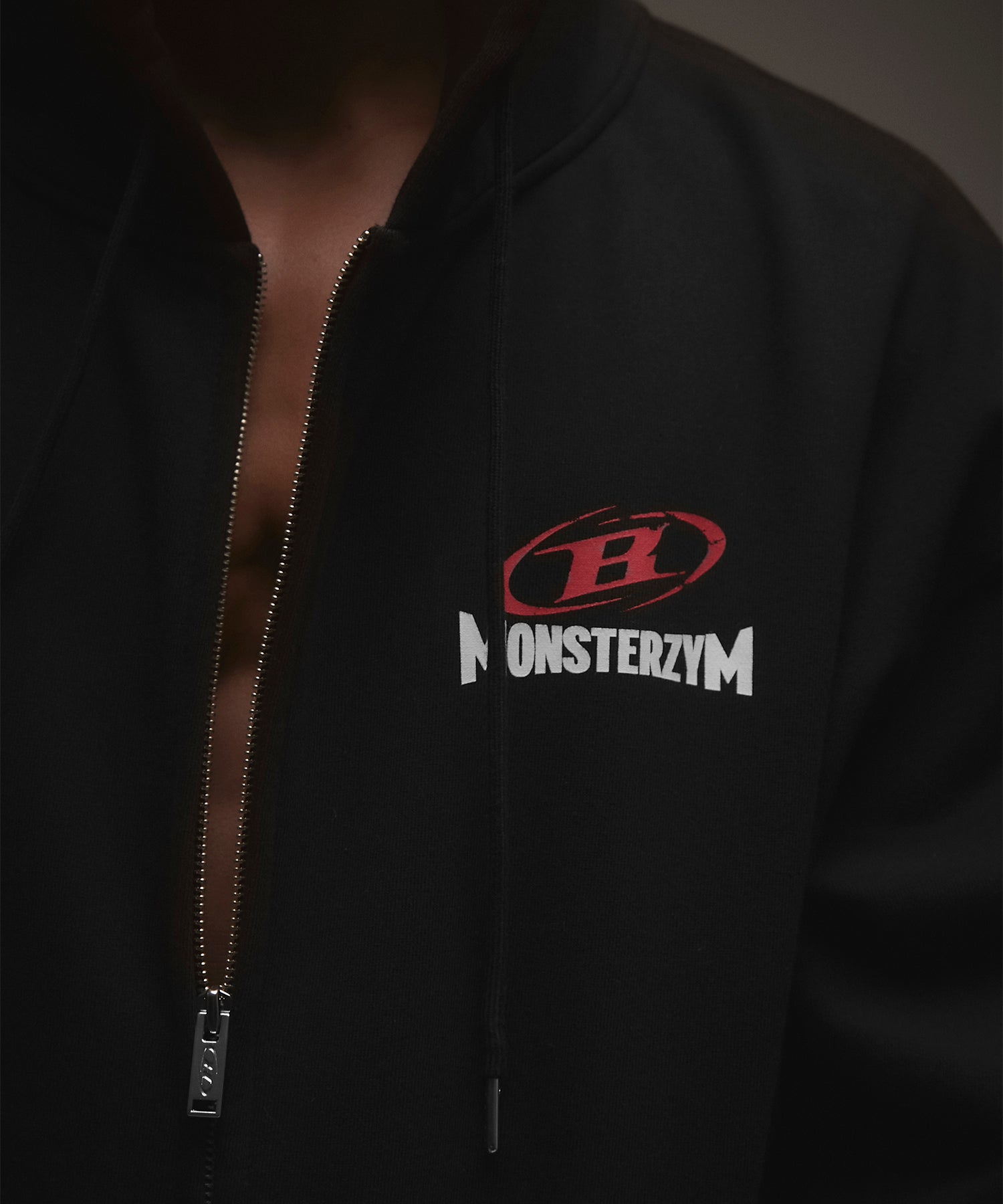 MONSTERZYM HOODIE ZIP-UP [BLACK]