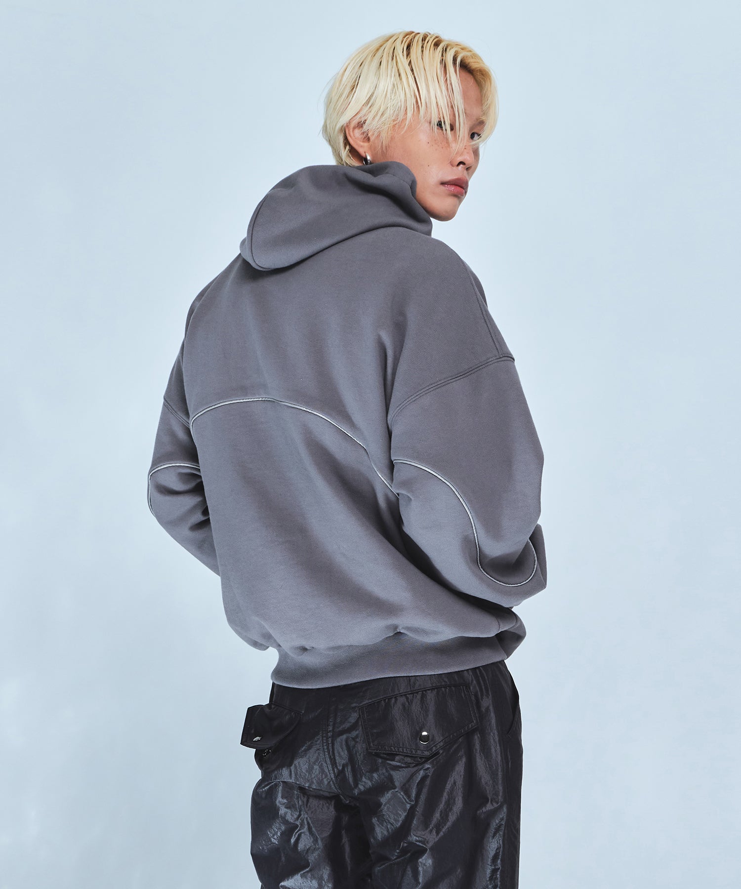 BIG CHROME REFLECTIVE LINE HOODIE [CHARCOAL]