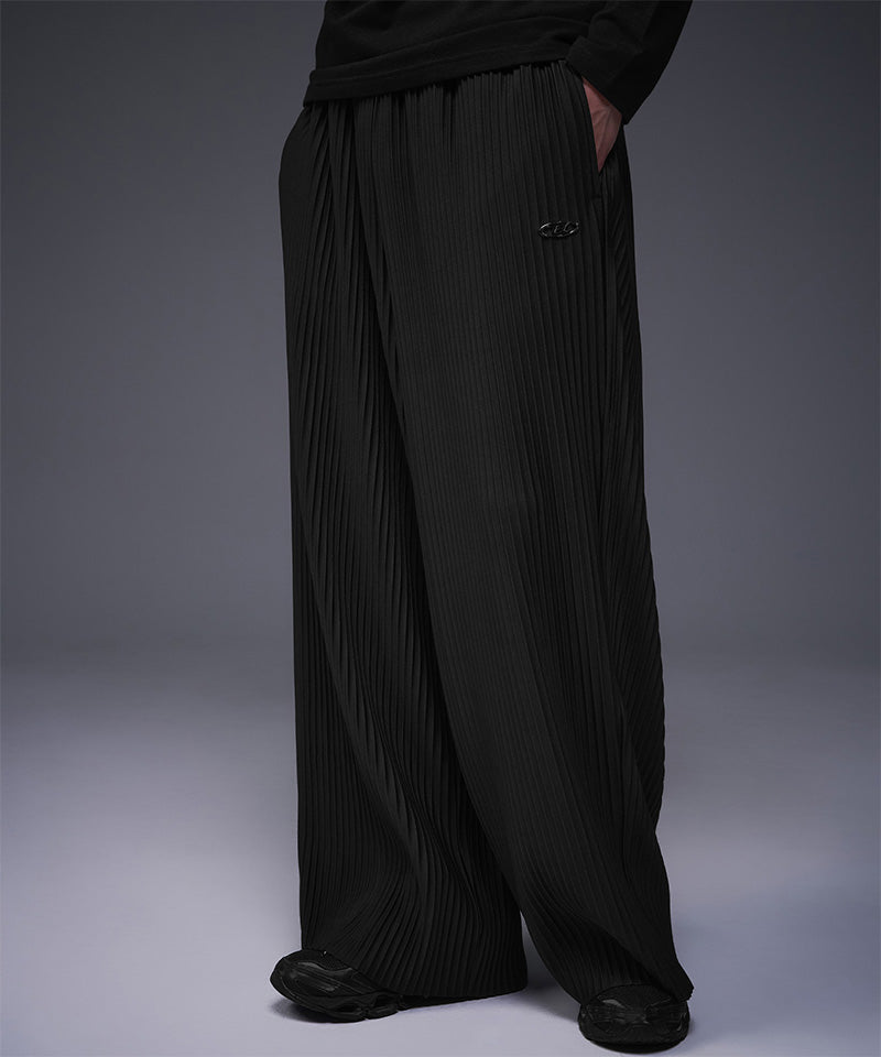 【韓国限定】B PENDANT PLEATS PANTS [BLACK]