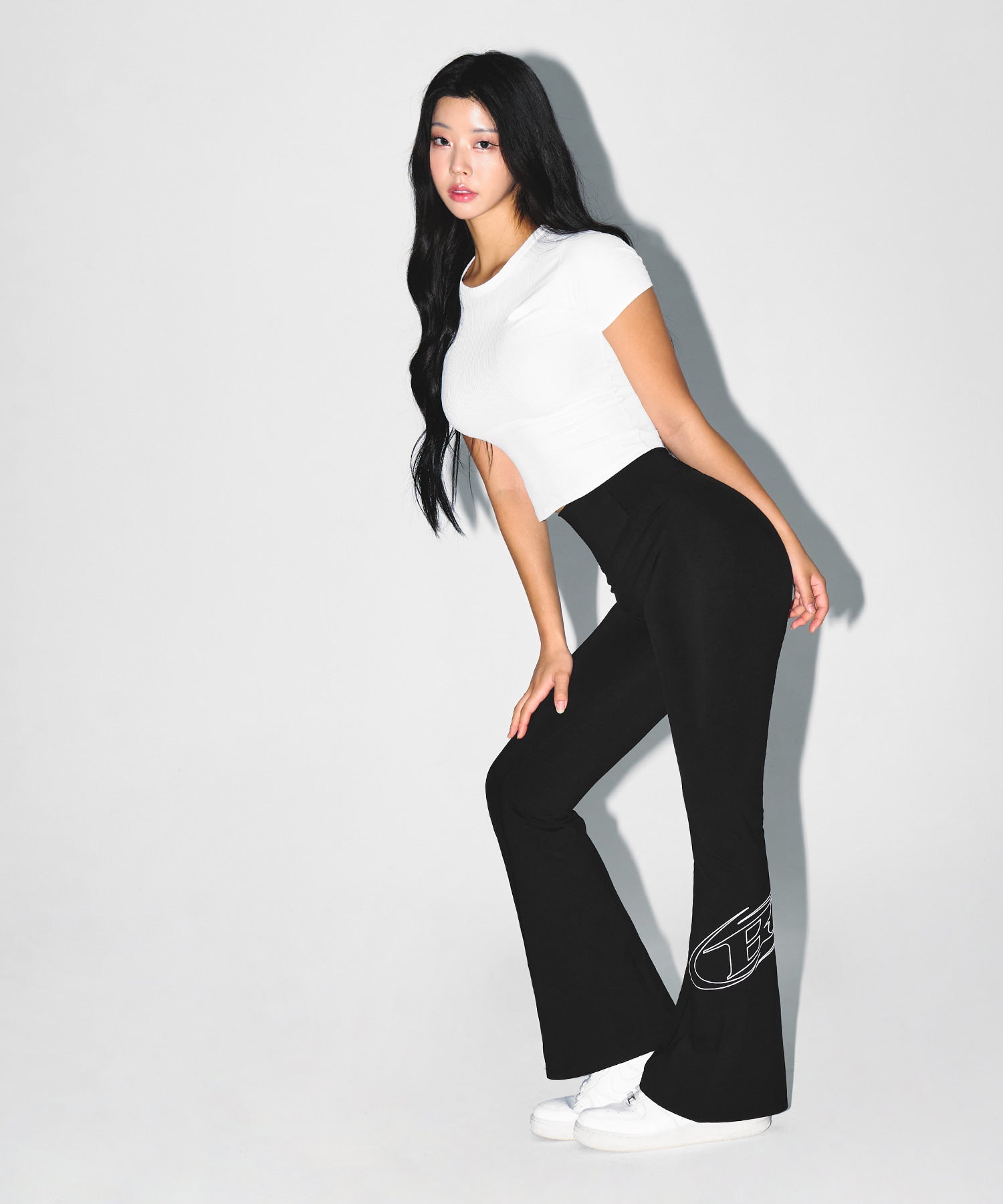 【予約販売：ご注文より1～3週間後に発送予定】W FITNESS RIBBED T-SHIRTS [WHITE]