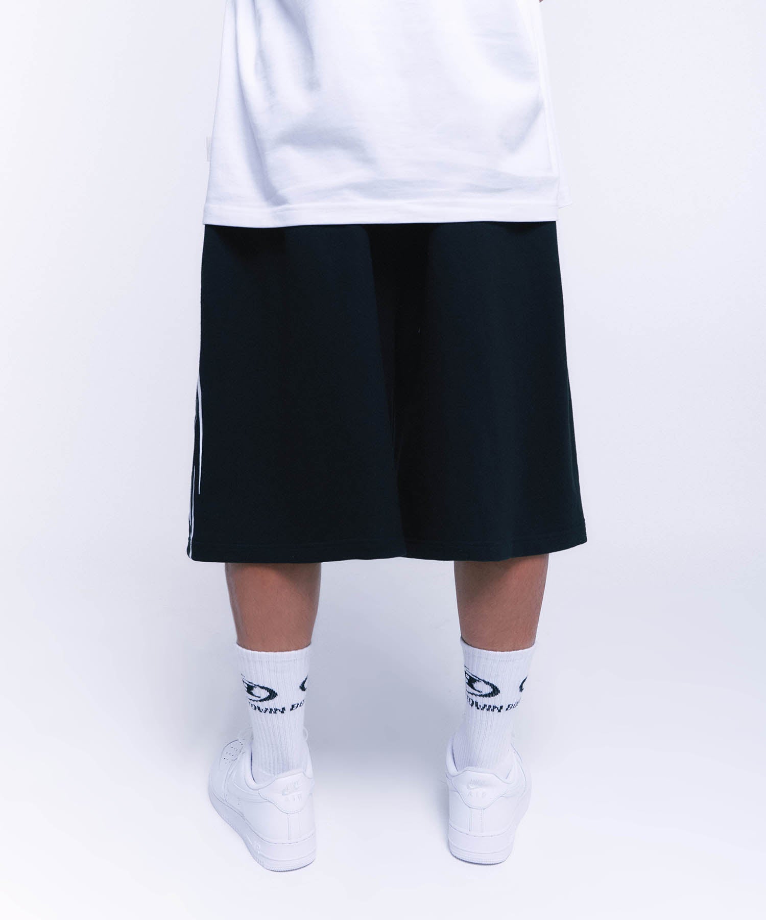 SIDE B LOGO HALF PANTS [BLACK]