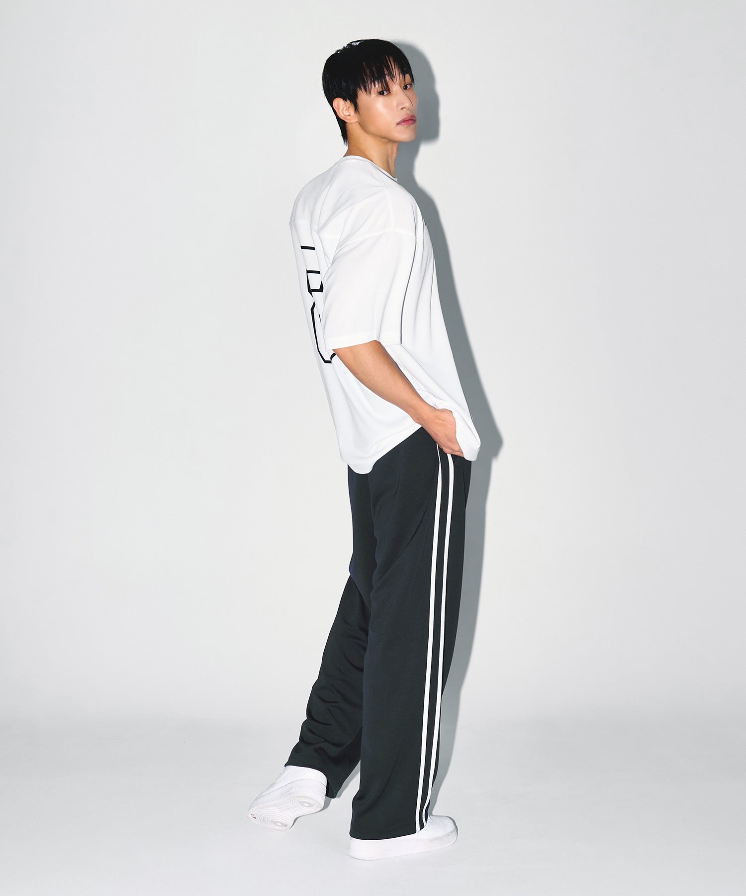 【予約販売：ご注文より1～3週間後に発送予定】BRN COOL MESH EXTRA FIT T-SHIRTS [WHITE]