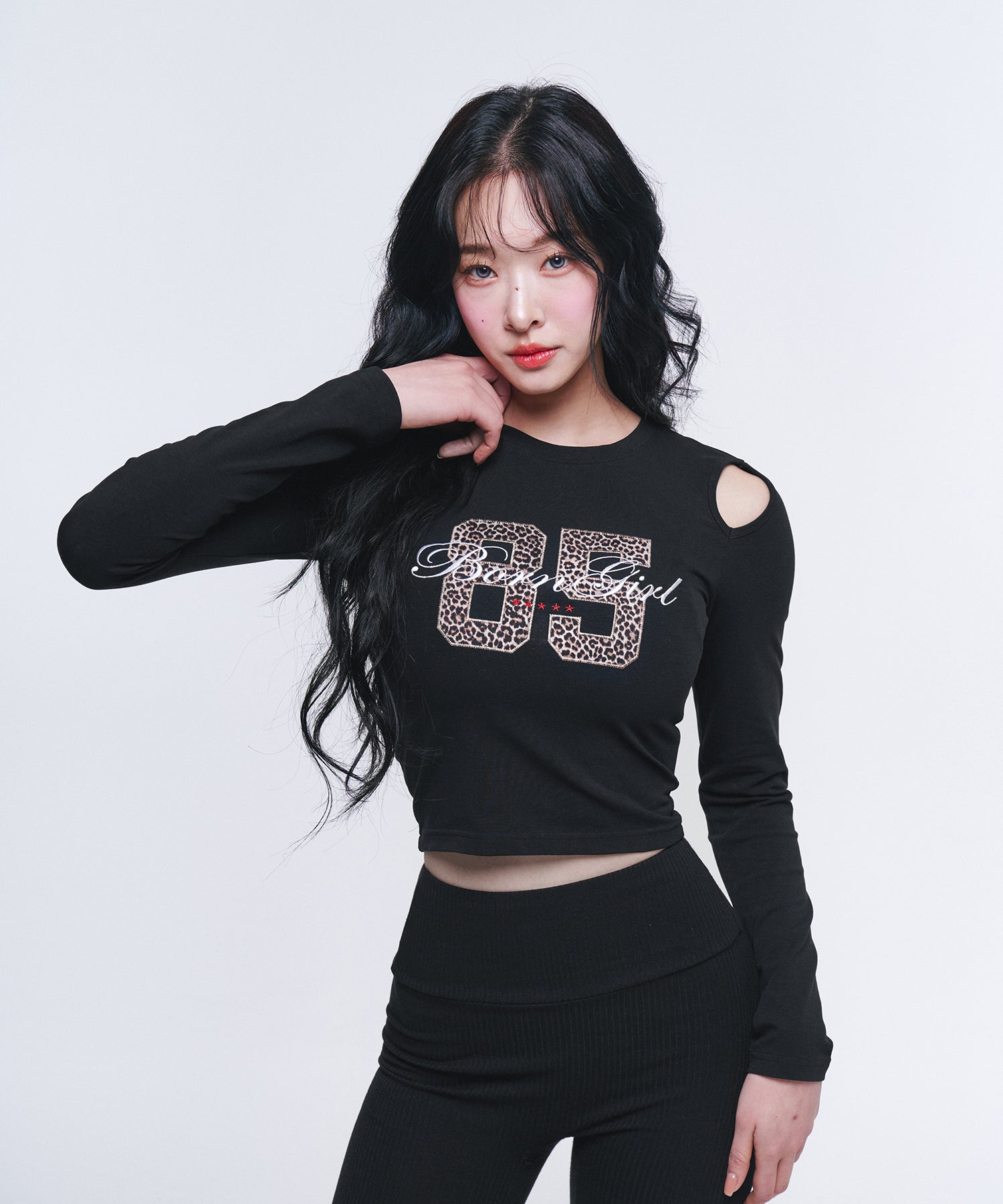 W BORN GIRL LEOPARD CROP LONGSLEEVE [BLACK]