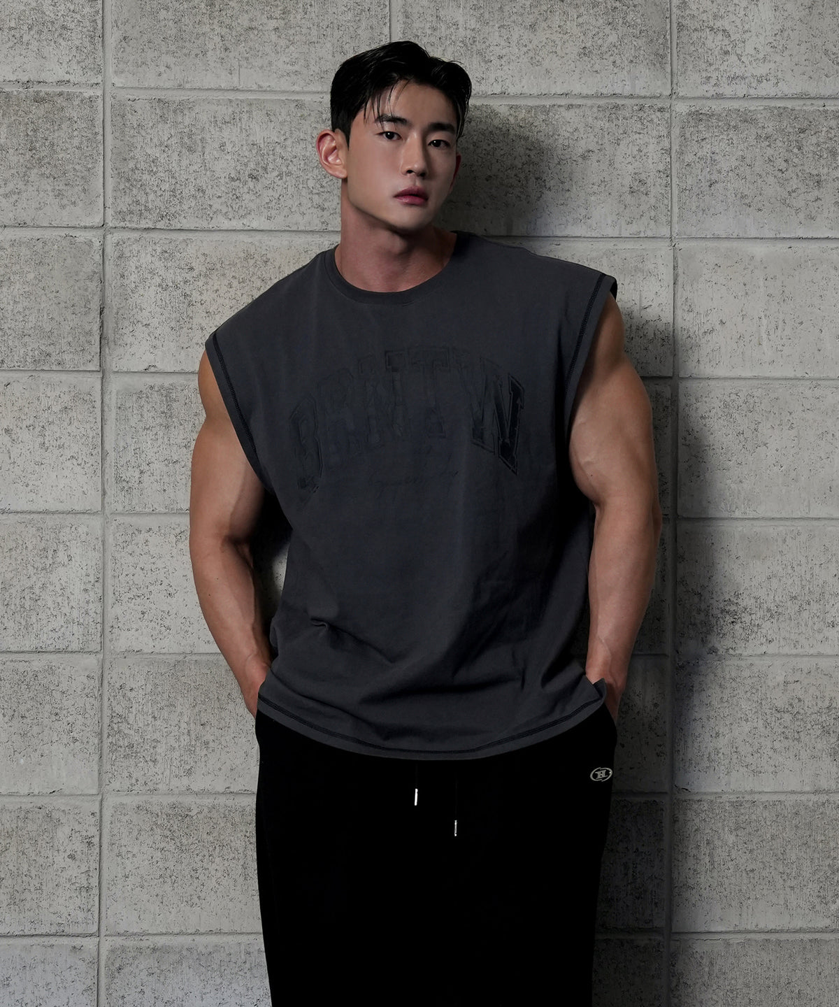 【韓国限定】WINNER SUPERBODY SLEEVELESS [CHARCOAL]