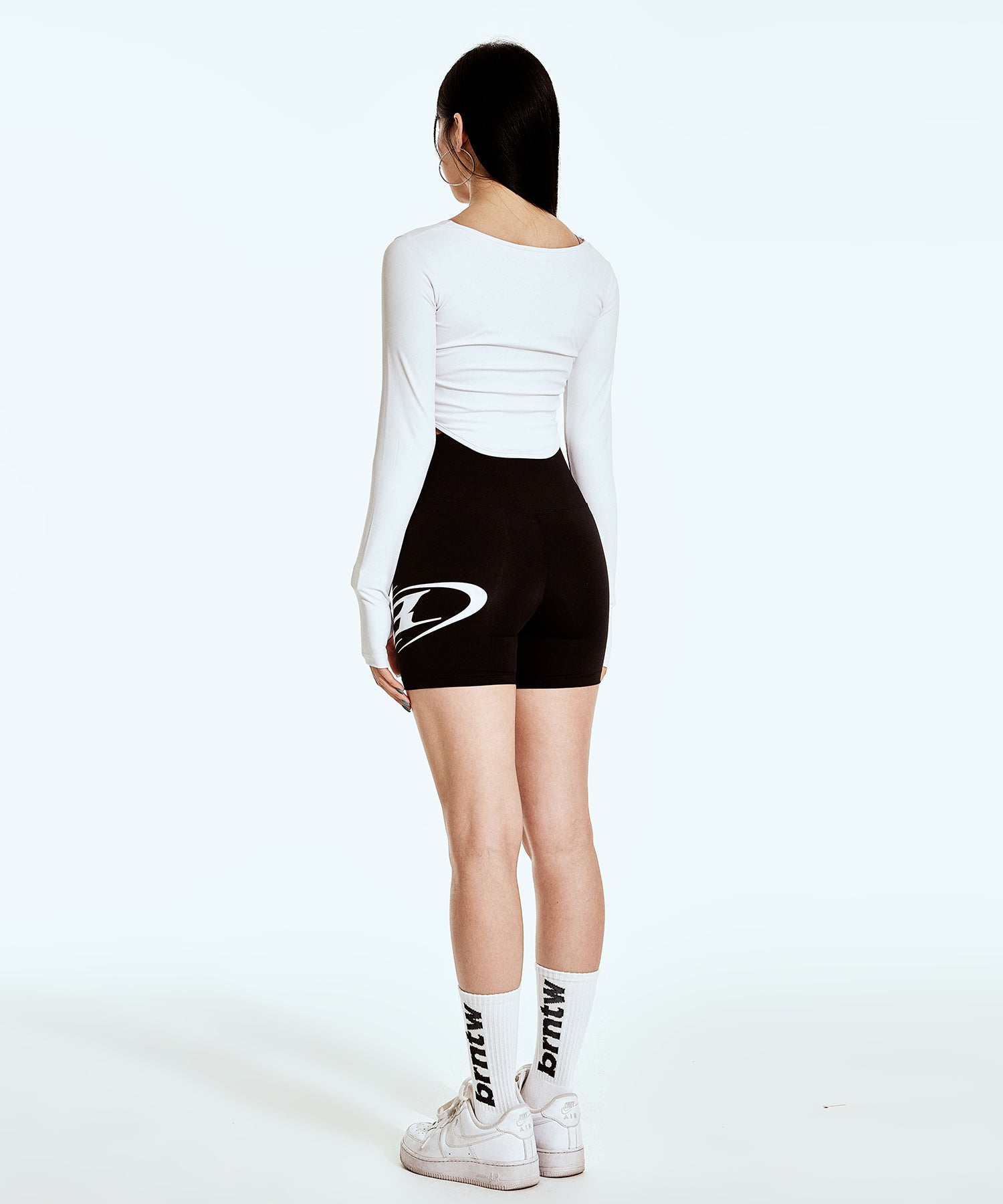 B-BUCKLE CUTOUT LONG SLEEVE [WHITE]