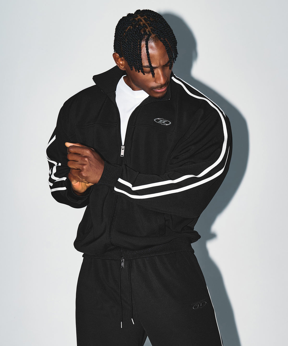 【韓国限定】CHROME B JERSEY TRACK JACKET [BLACK]