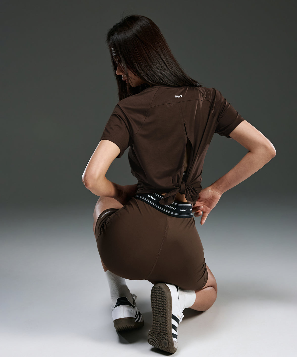 【韓国限定】W SLIT COVER UP T-SHIRTS [BROWN]