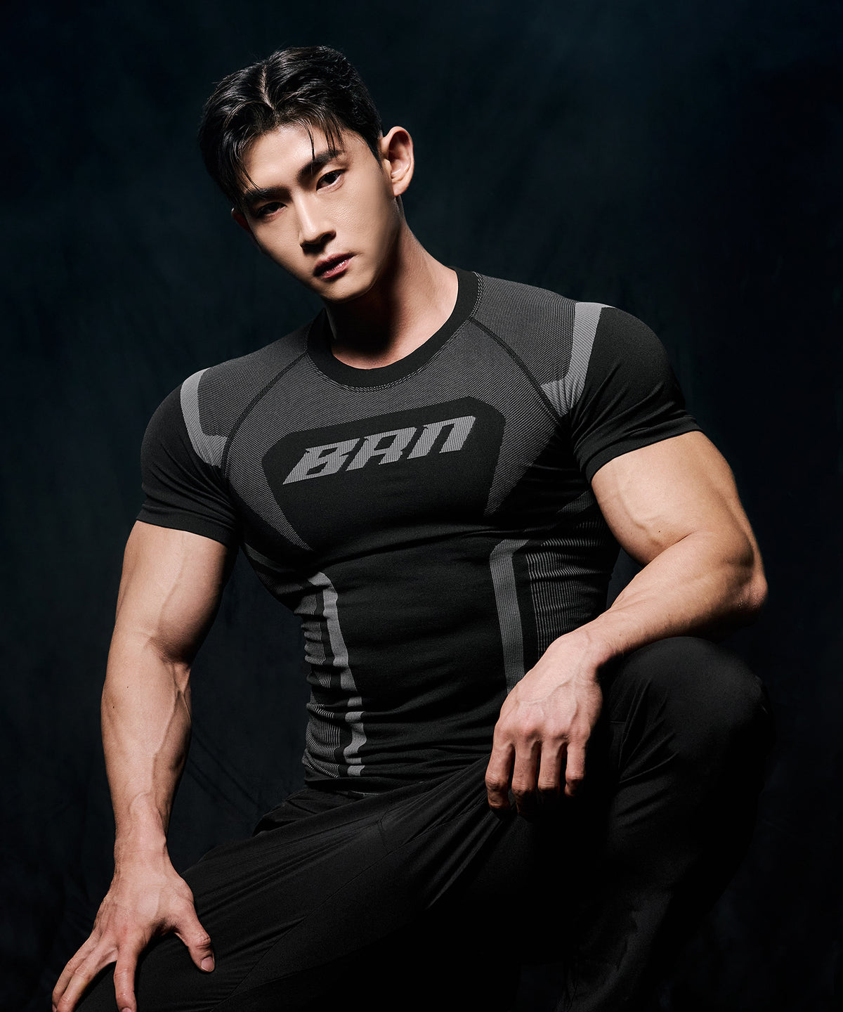 【韓国限定】BRN ECLIPSE SEAMLESS SHORT SLEEVE [BLACK]
