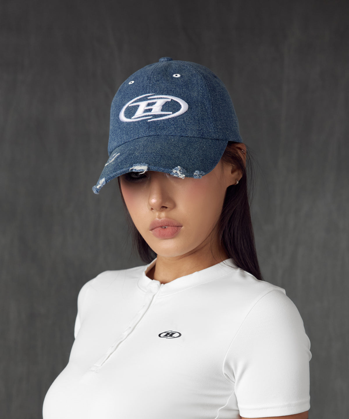 【韓国限定】B SYMBOL BIG LOGO DENIM BALL CAP [MID DENIM]