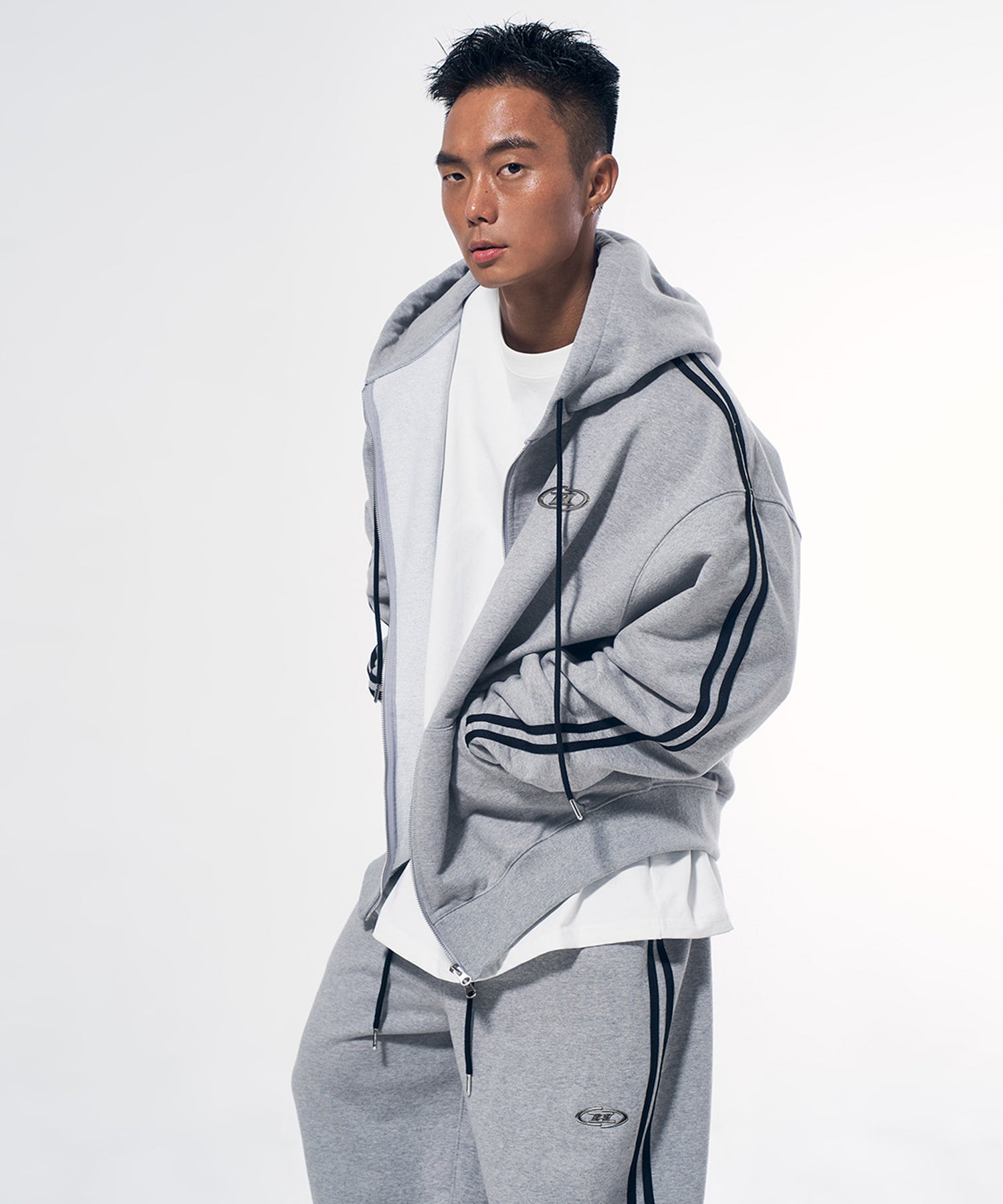 CHROME B LOGO TRACK LINE WIDE PANTS [MELANGE GREY]