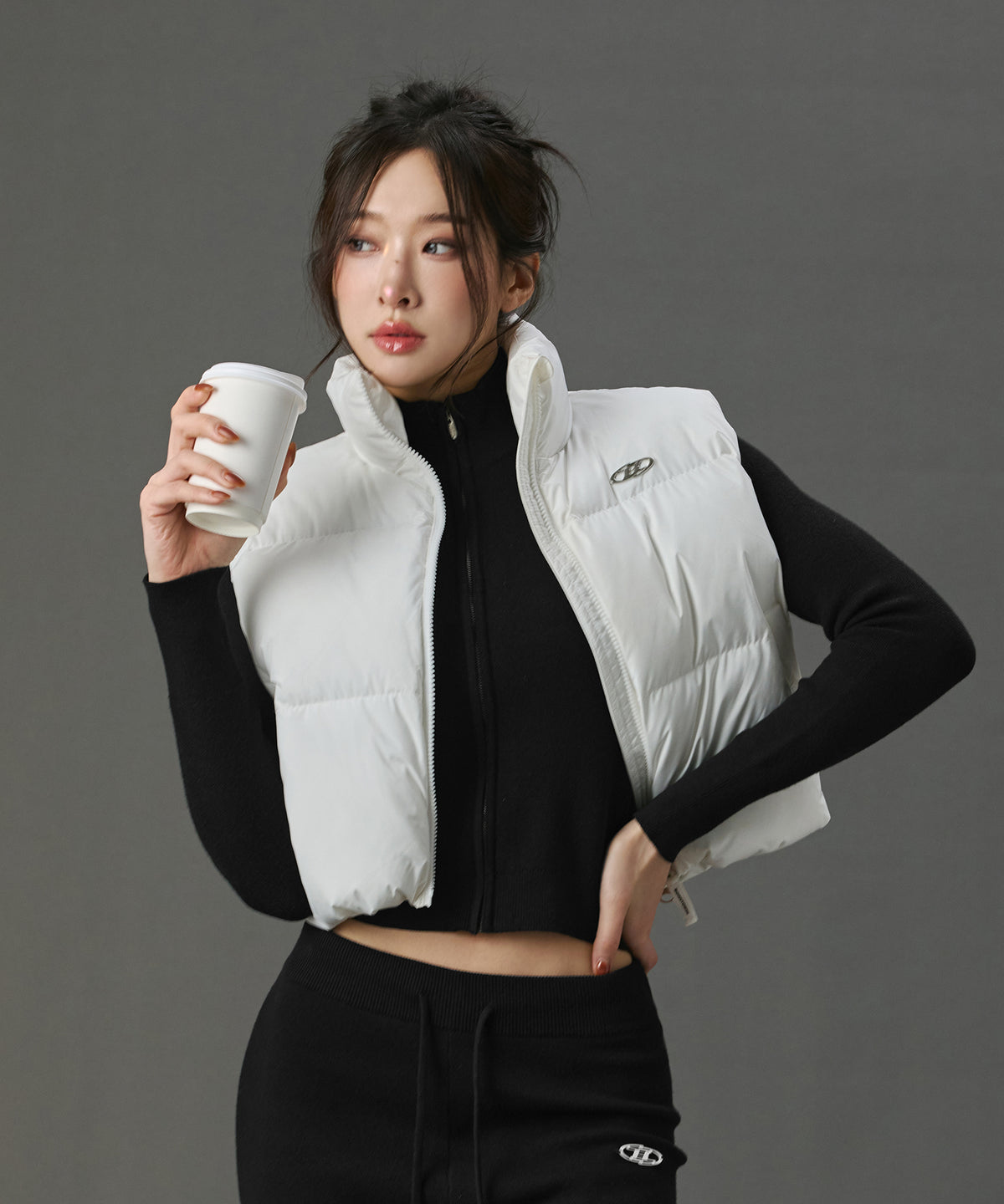 【韓国限定】W CHROME B CLOUD PADDING VEST [WHITE]