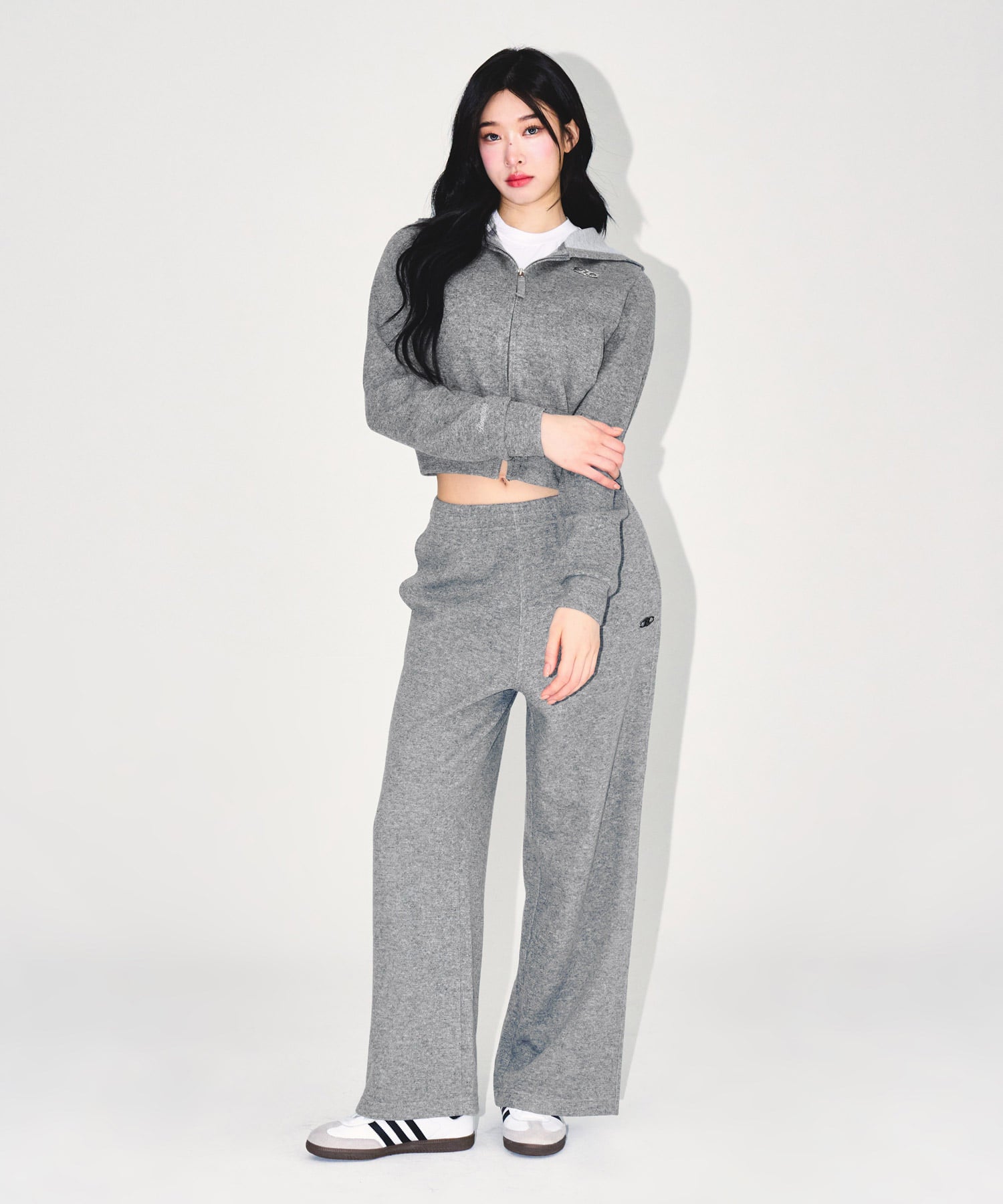 【予約販売：ご注文より1～3週間後に発送予定】W KNIT LIKE SEMI CROP HOODIE ZIP-UP [MELANGE GREY]