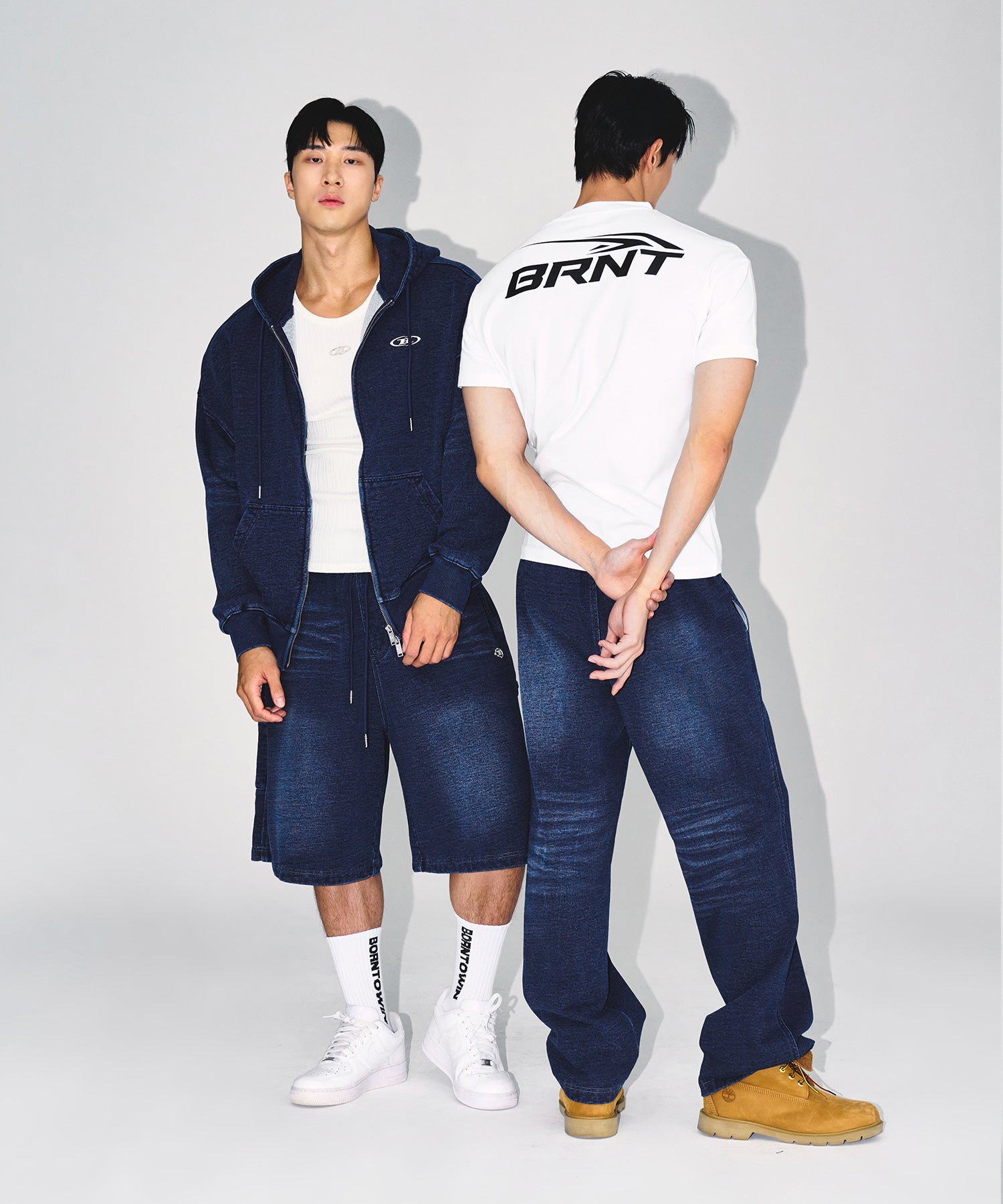 【予約販売：ご注文より1～3週間後に発送予定】DENIM LIKE SWEAT PANTS [MID DENIM]