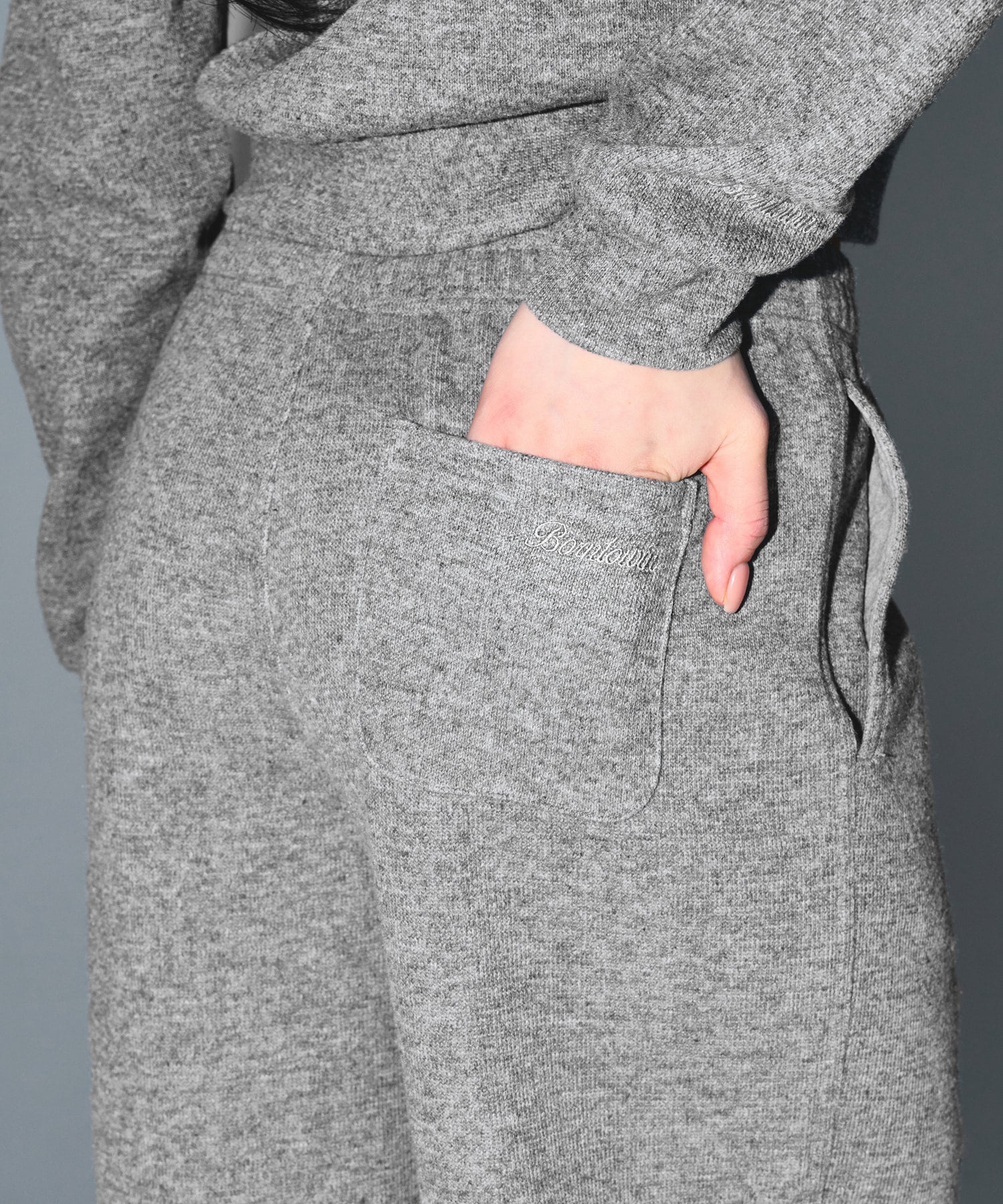 【予約販売：ご注文より1～3週間後に発送予定】W KNIT LIKE SEMI WIDE PANTS [MELANGE GREY]