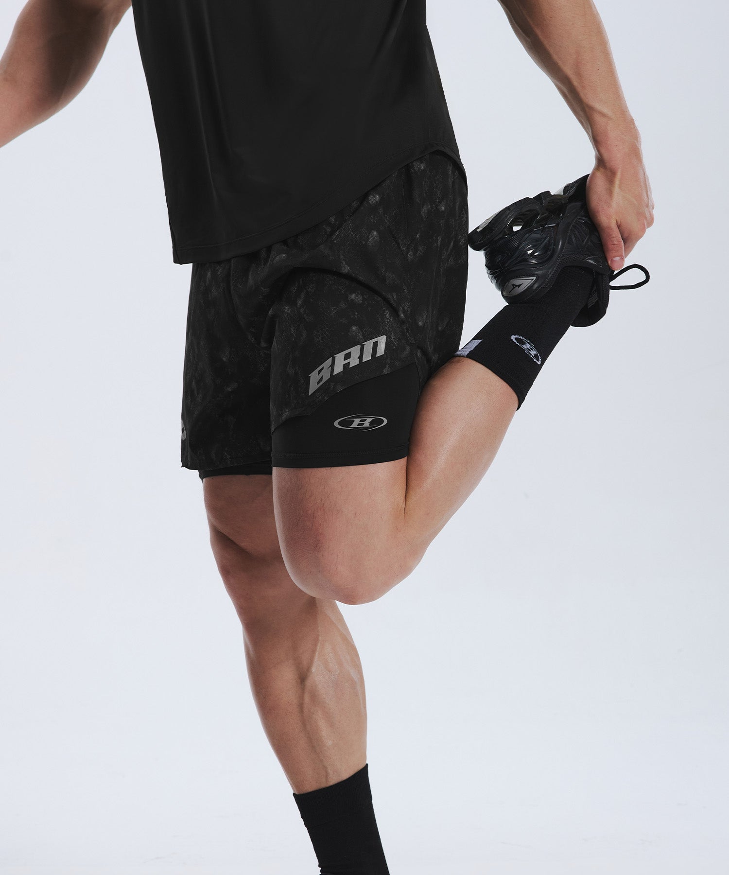 韓国限定】BRN PYTHON PATTERN 2 IN 1 SHORTS [BLACK] – BORNTOWIN