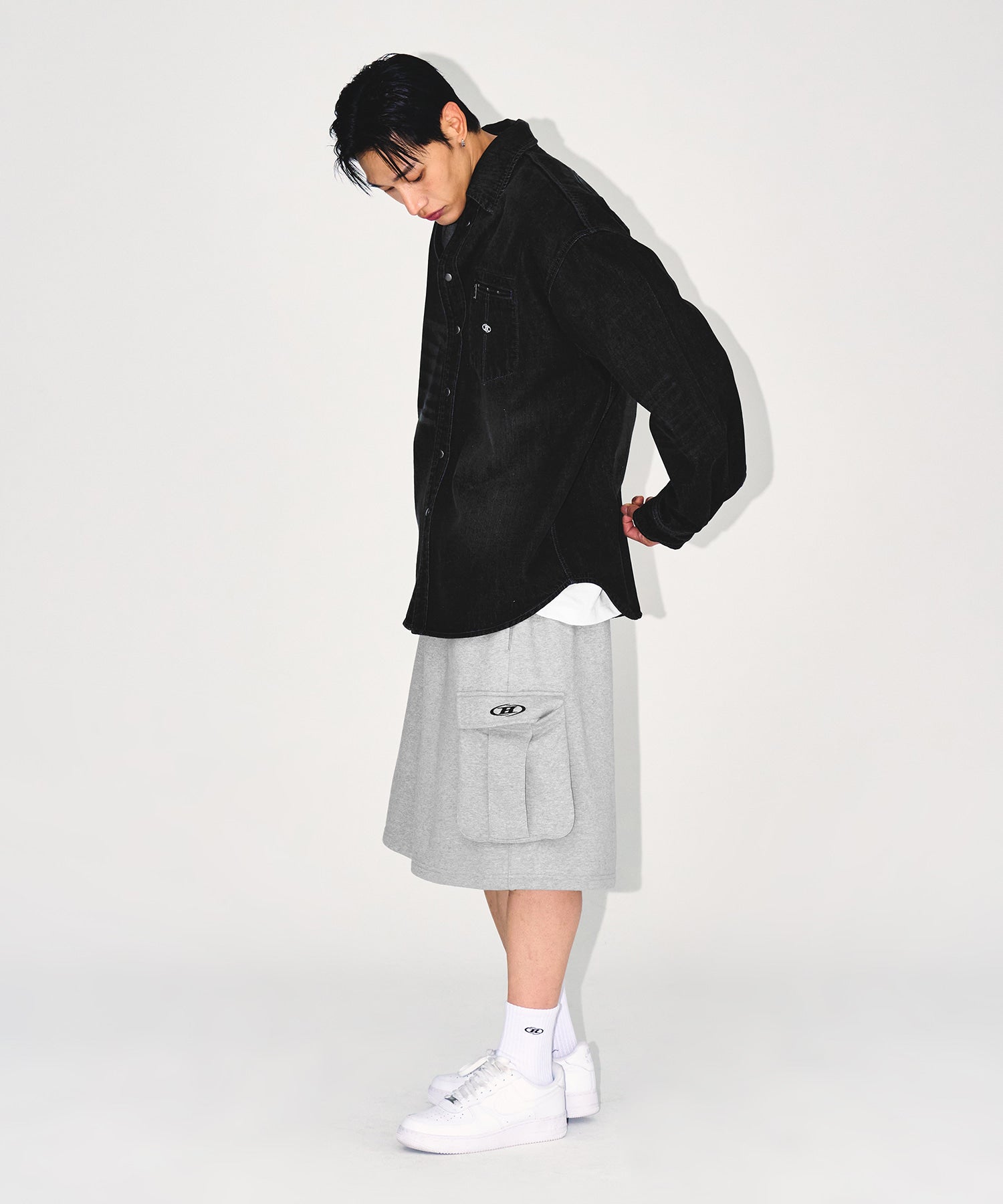【予約販売：ご注文より1～3週間後に発送予定】WASHED DENIM OVER FIT SHIRTS [BLACK DENIM]