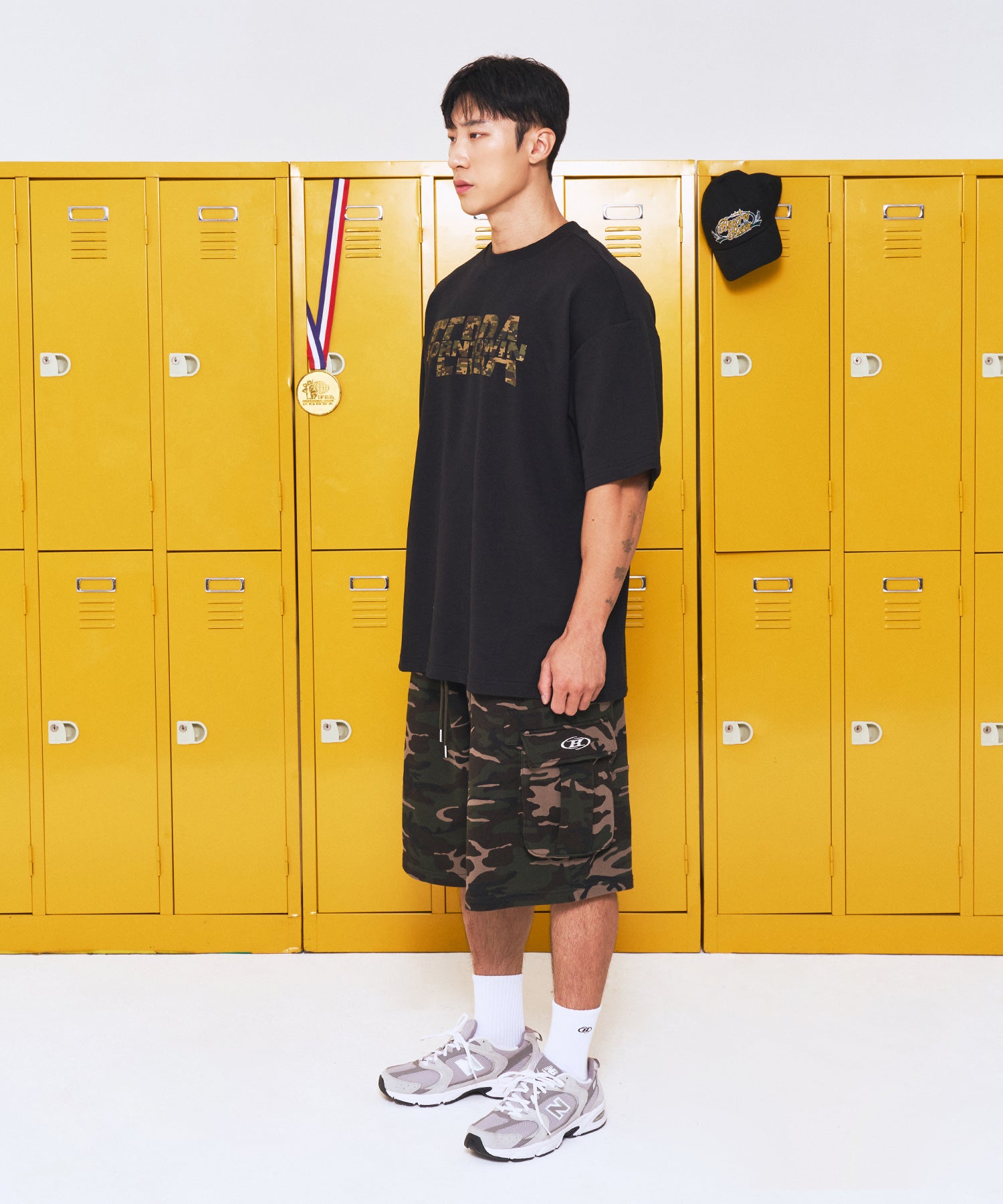 【予約販売：ご注文より1～3週間後に発送予定】BORNTOWIN X TERRA SEMI OVER FIT T-SHIRTS [BLACK]