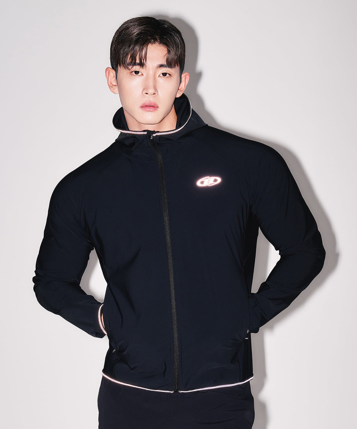 REFLECTIVE BRN TRICOT ZIP-UP HOODIE [BLACK]
