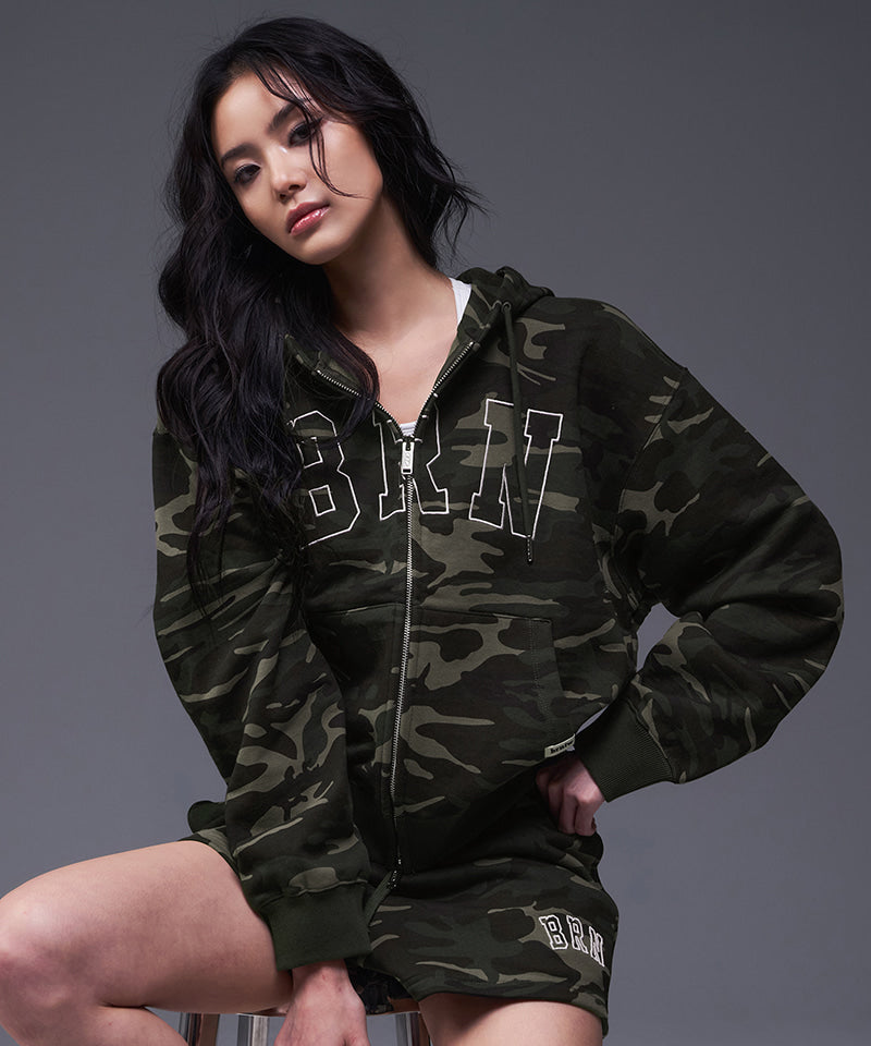 【韓国限定】W BRN RELAX FIT HOODIE ZIP-UP [CAMO]