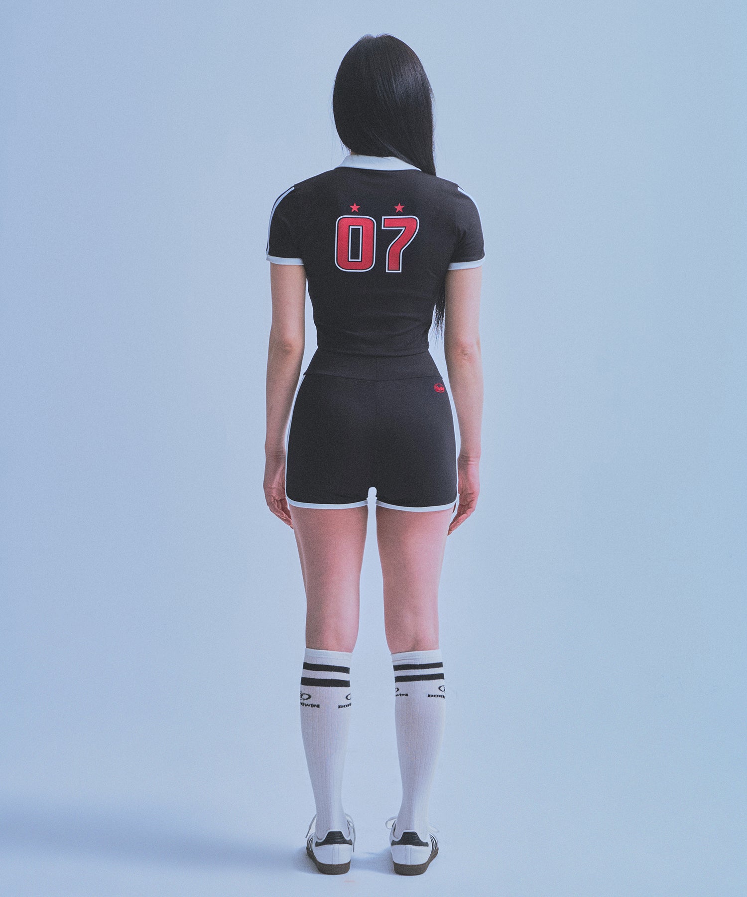 W BRNTW FOOTBALL CROP T-SHIRTS [BLACK]